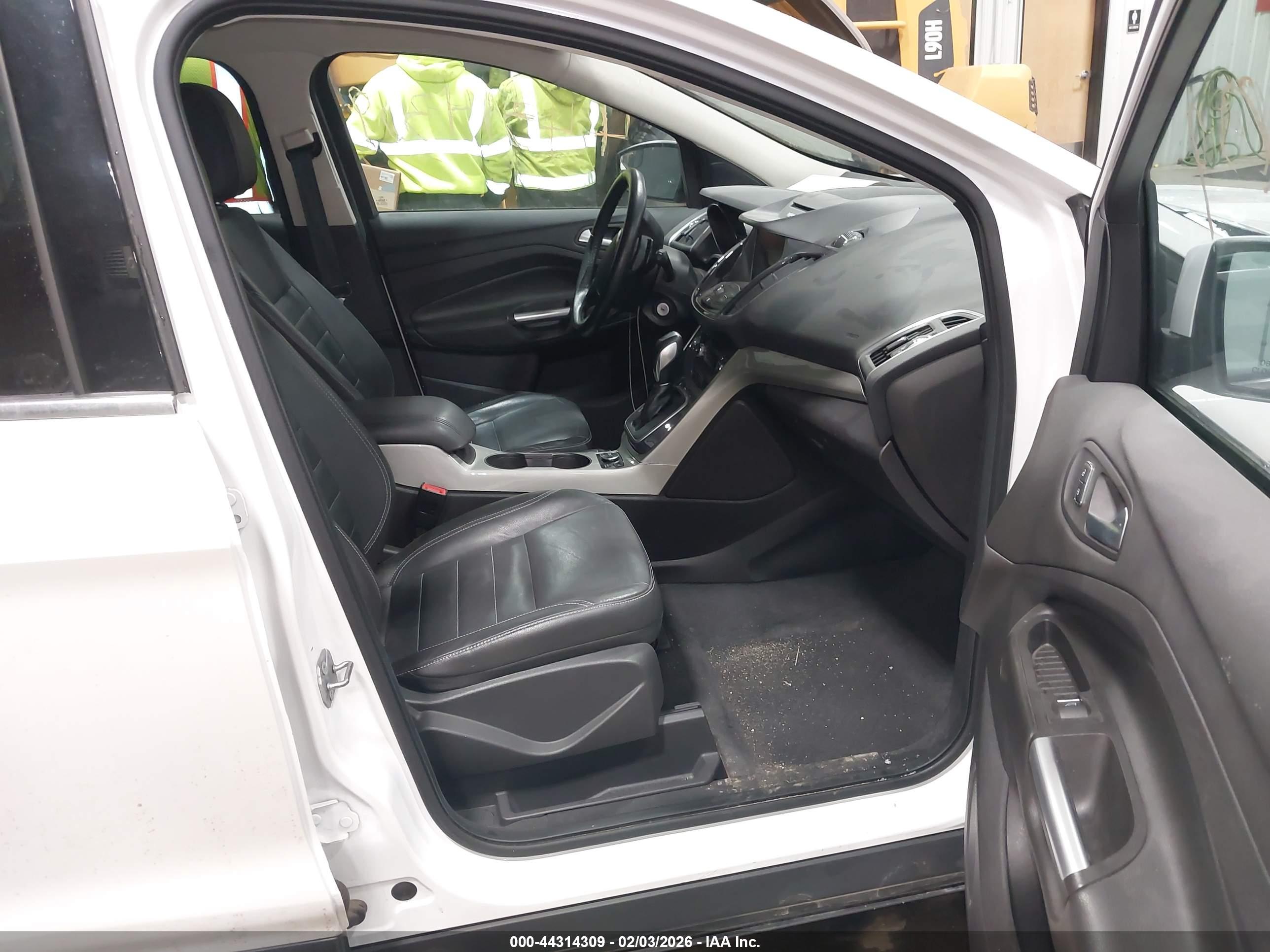 FORD ESCAPE image 5