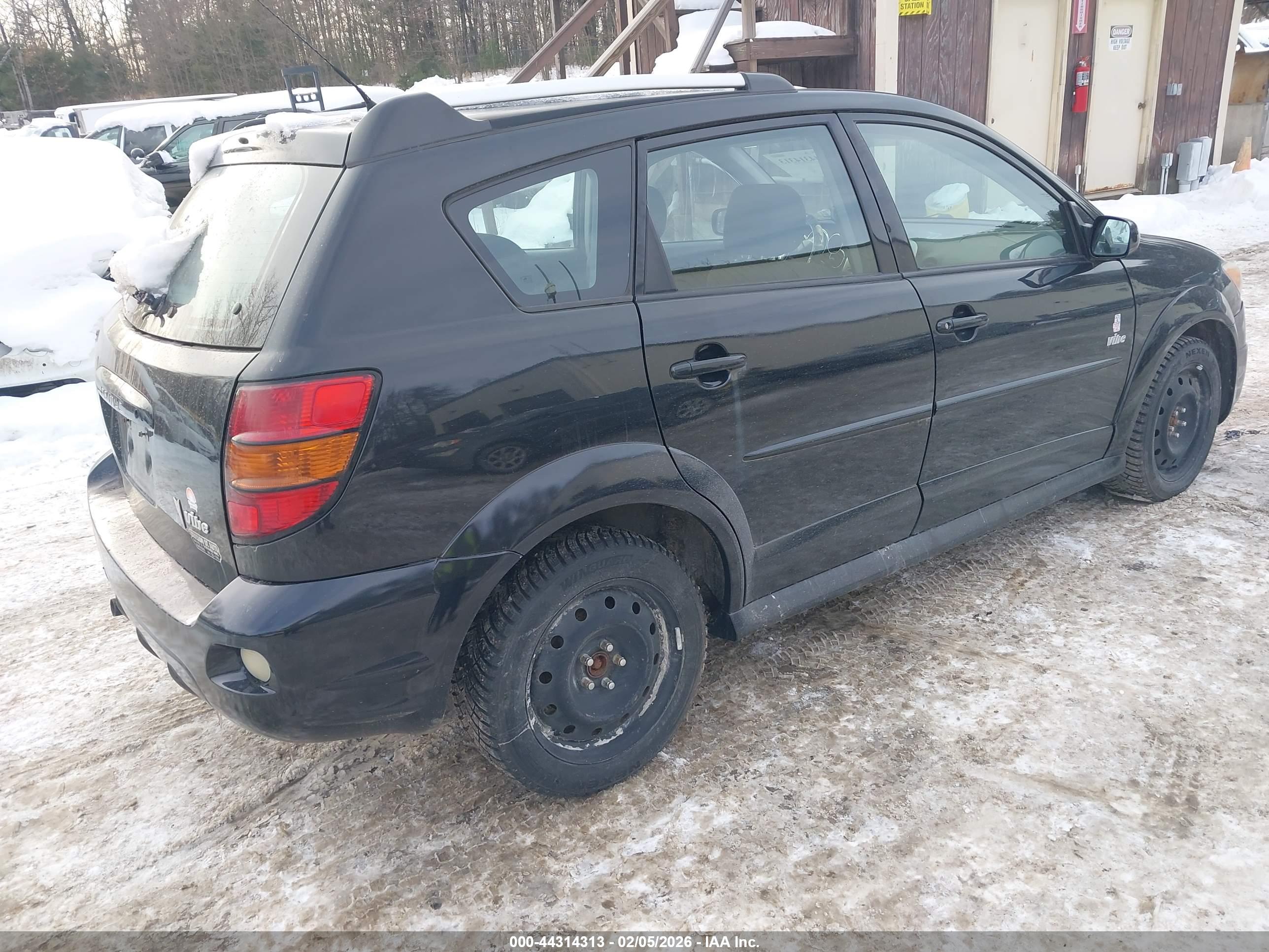 PONTIAC VIBE image 4