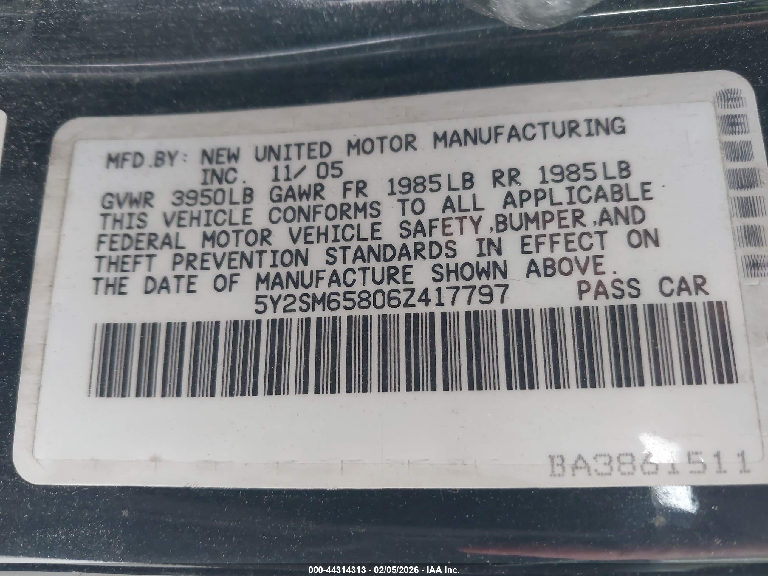 PONTIAC VIBE image 9