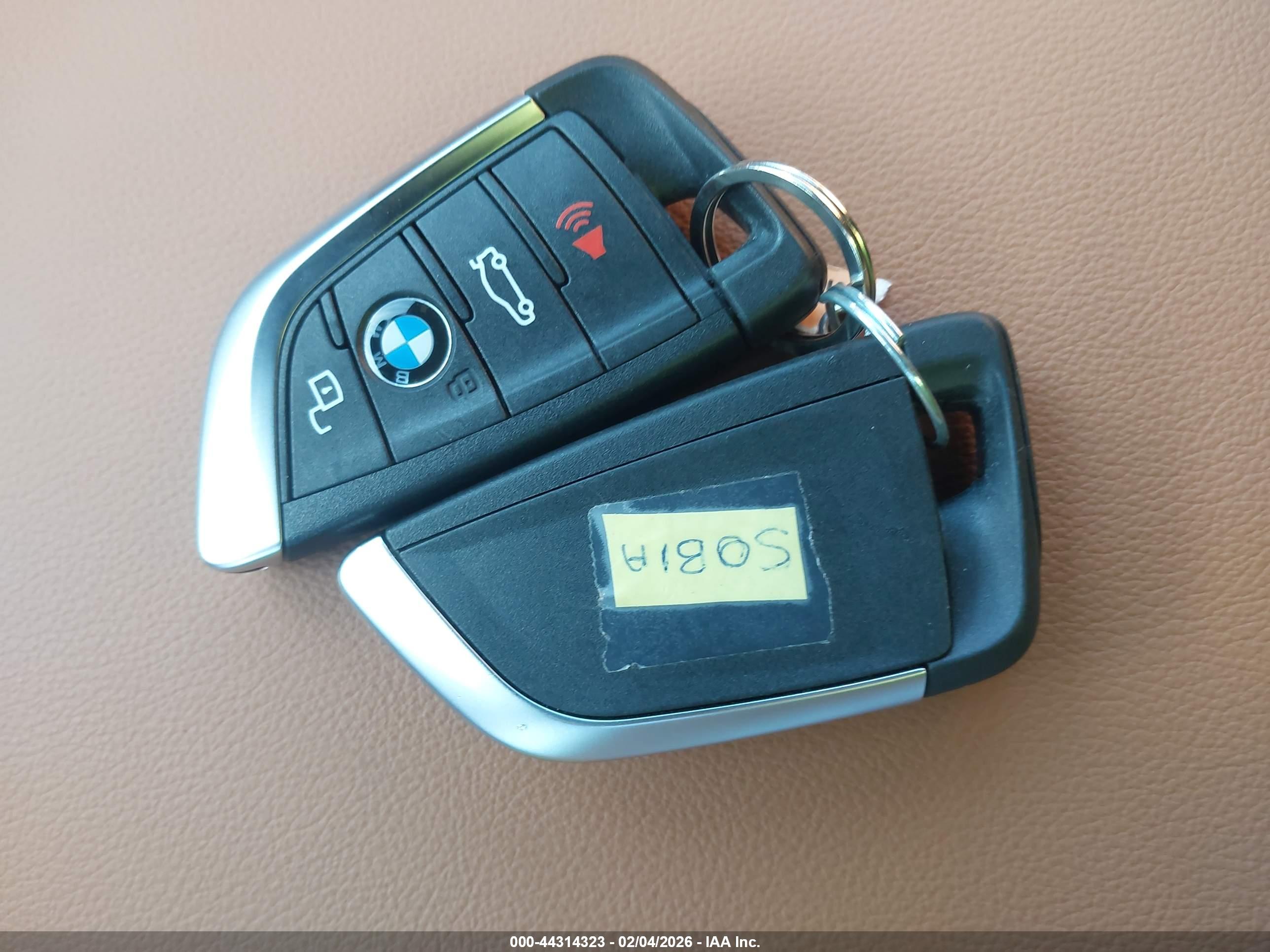 BMW I4 image 11