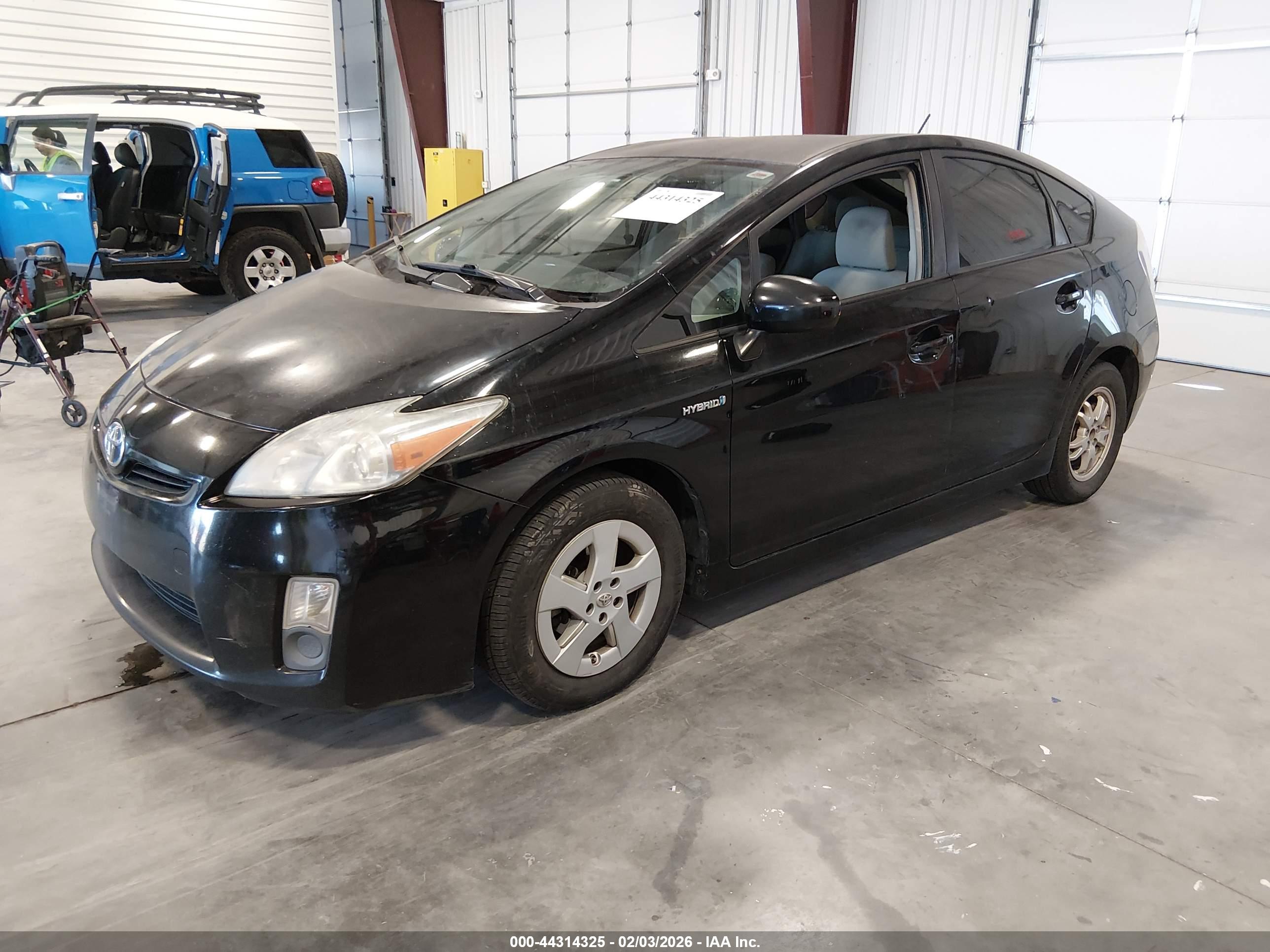 TOYOTA PRIUS image 2