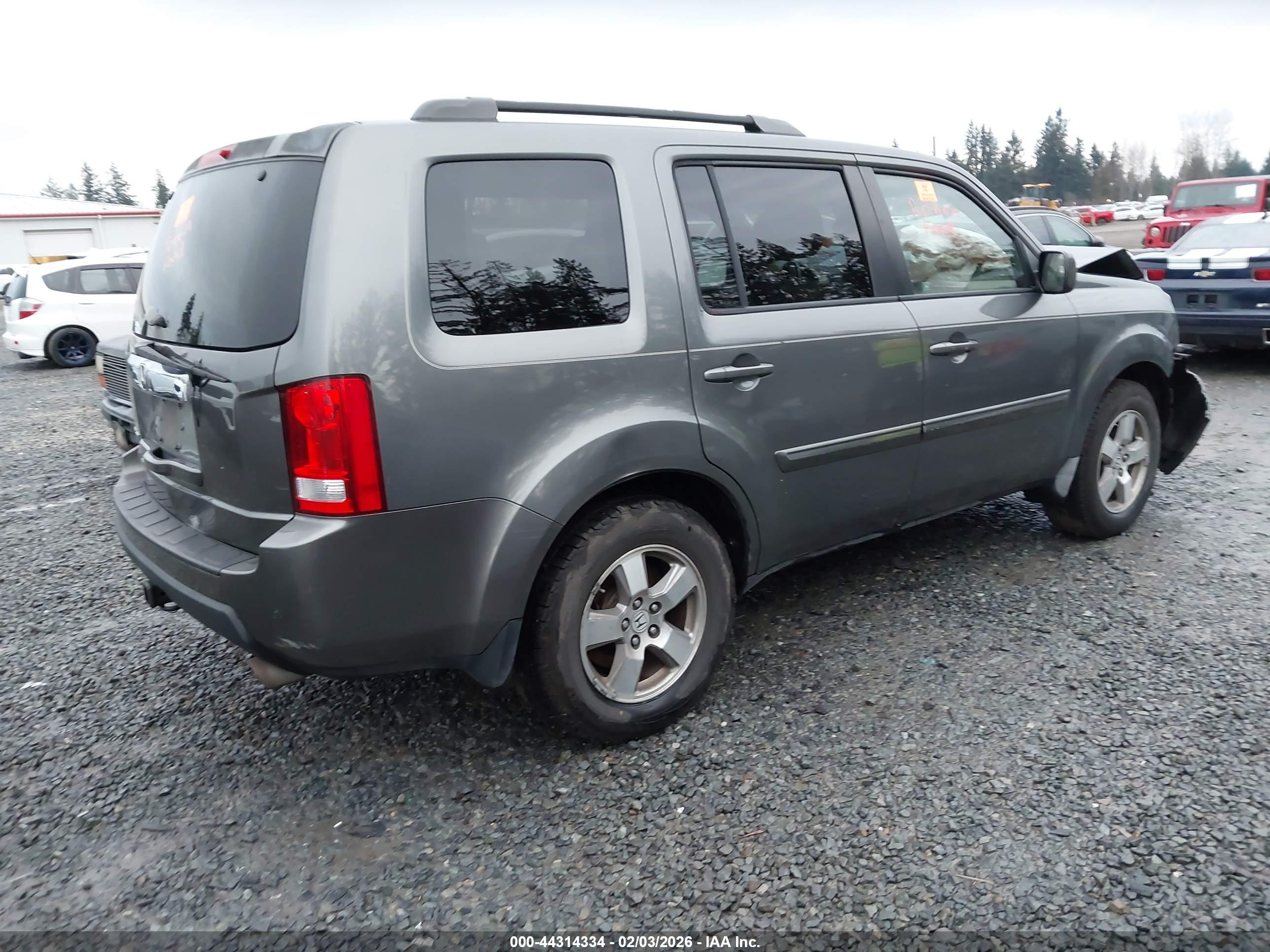 HONDA PILOT image 4