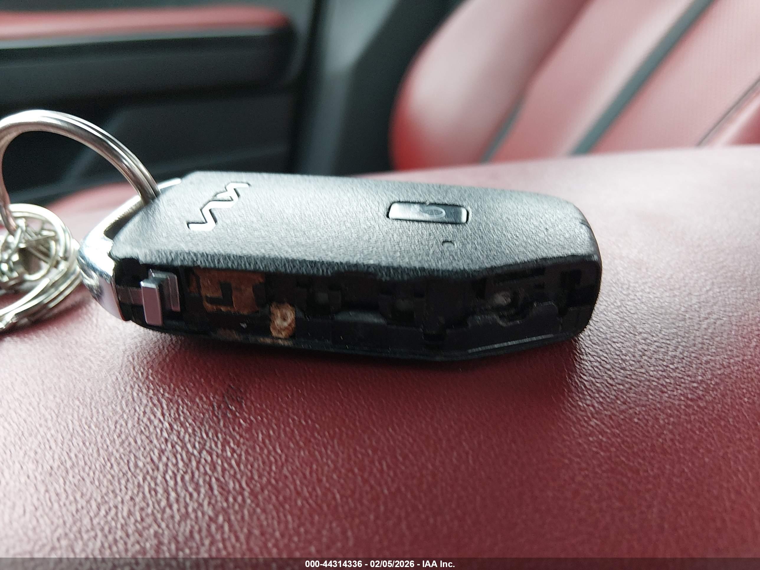 KIA K5 image 11