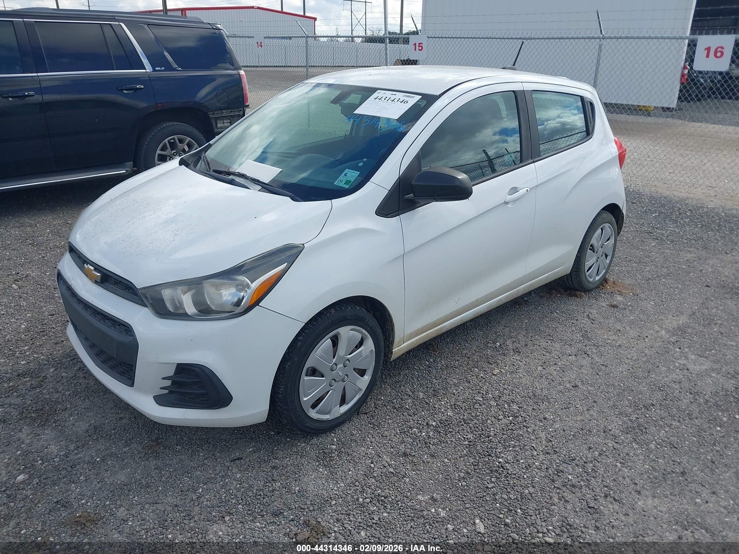 CHEVROLET SPARK image 2