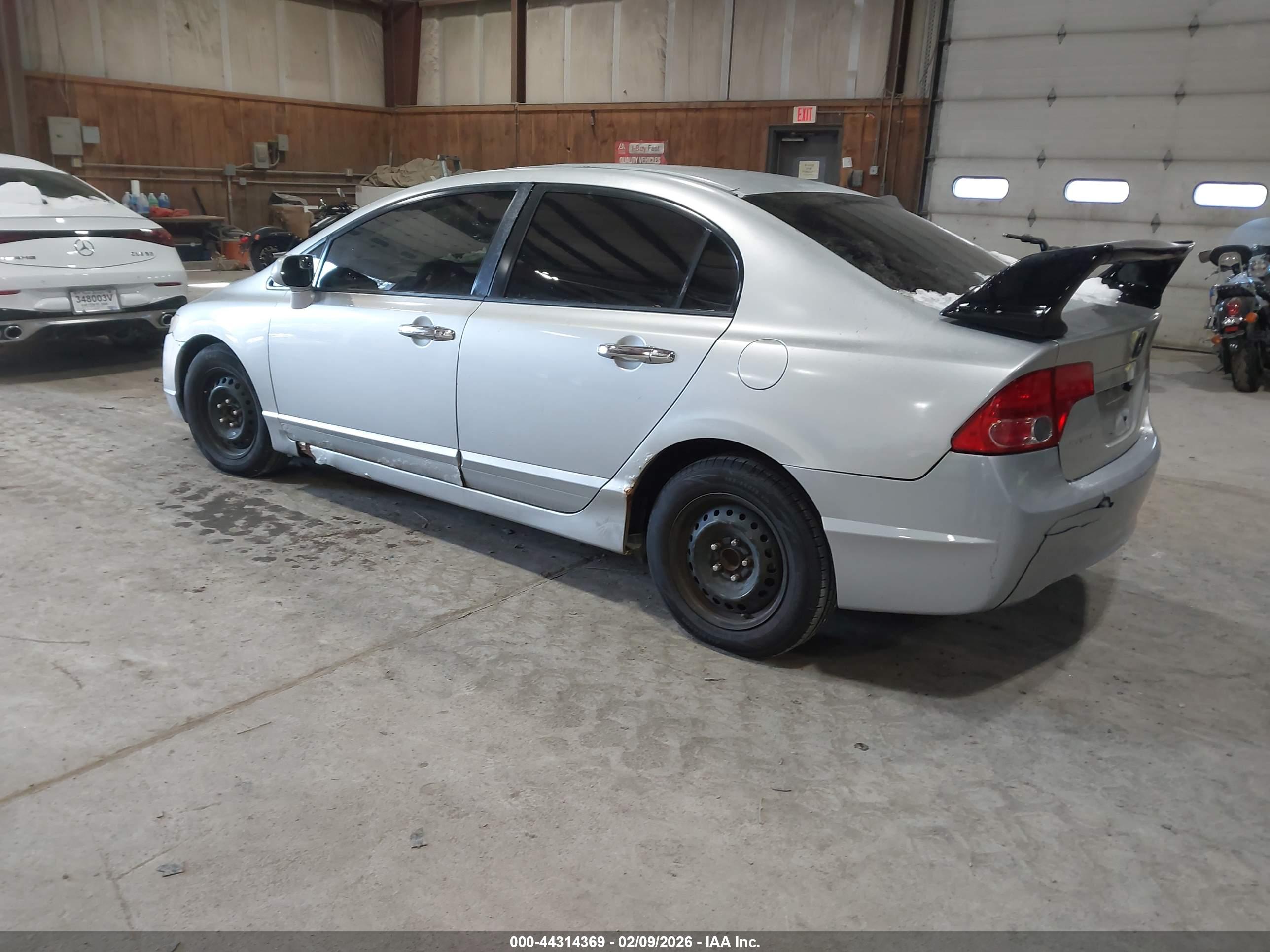 HONDA CIVIC image 3