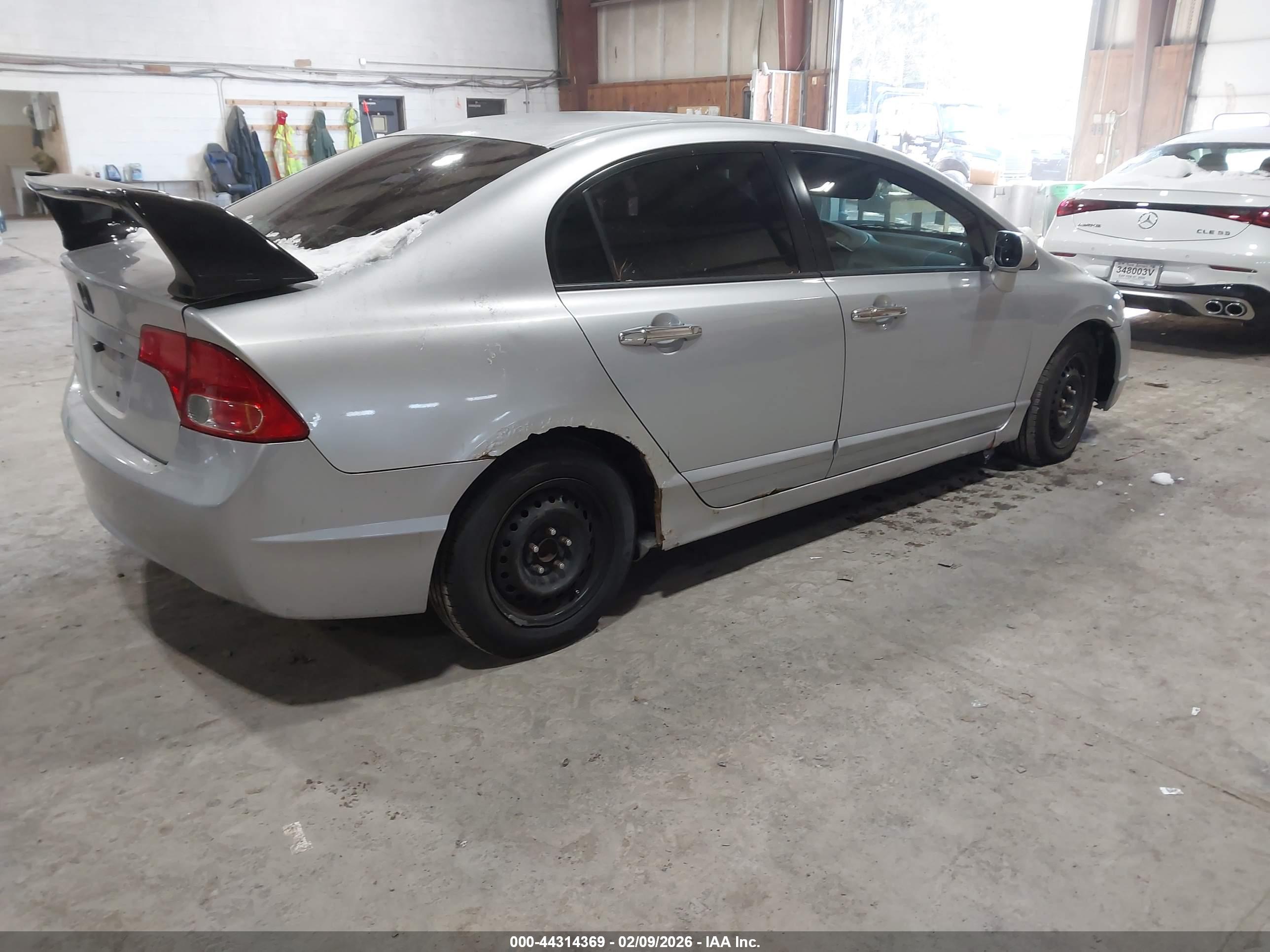 HONDA CIVIC image 4