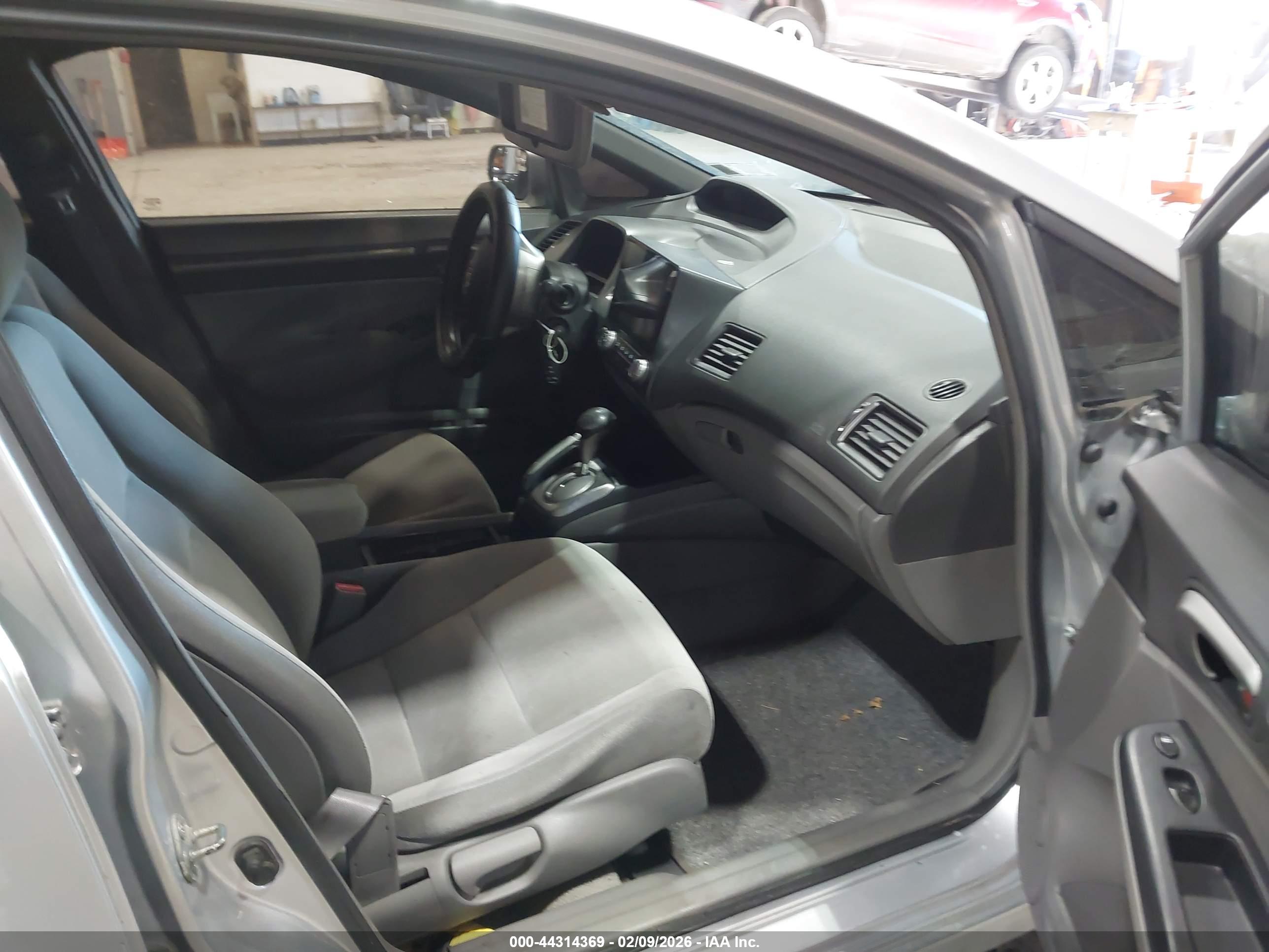 HONDA CIVIC image 5