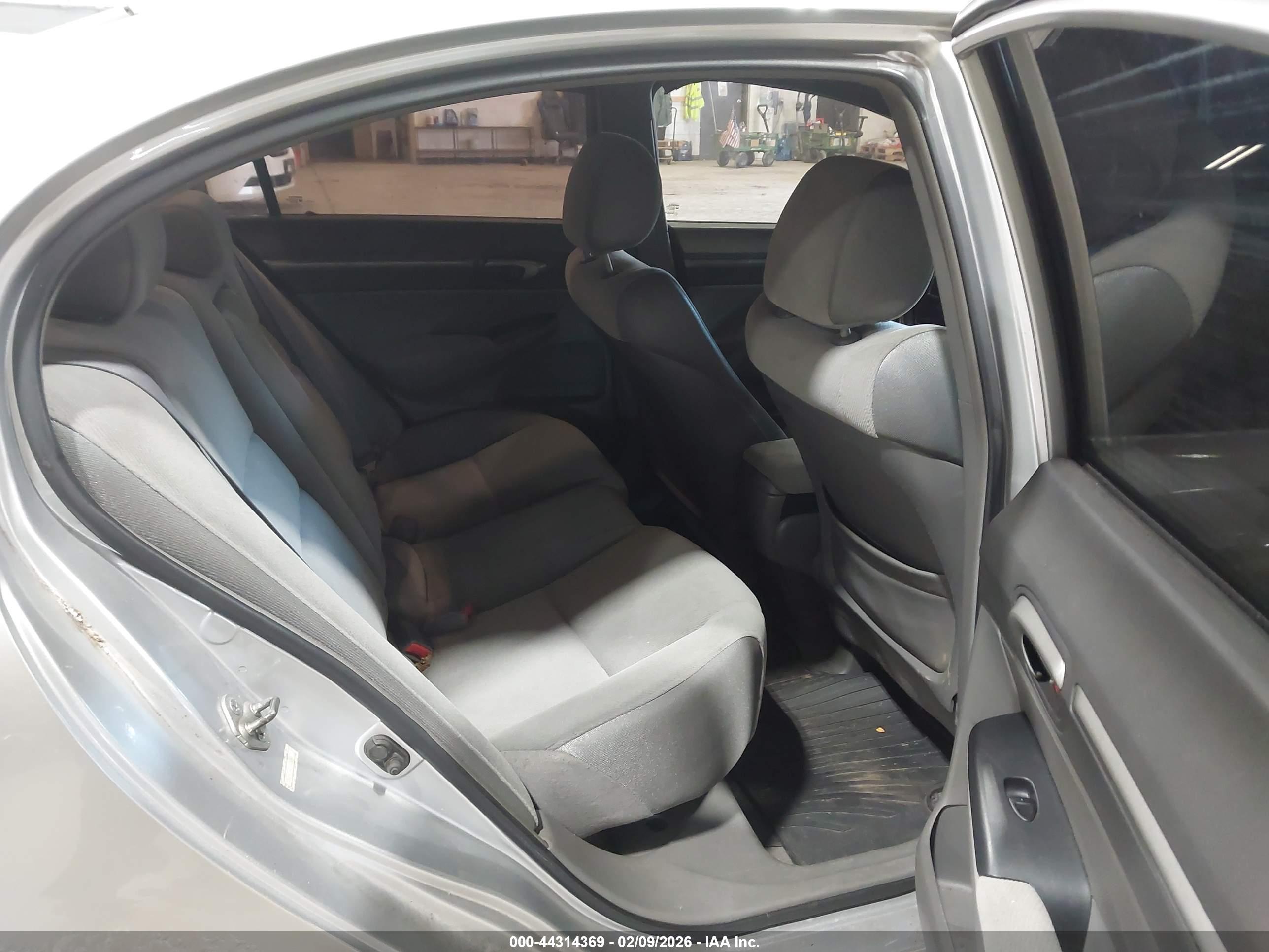 HONDA CIVIC image 8