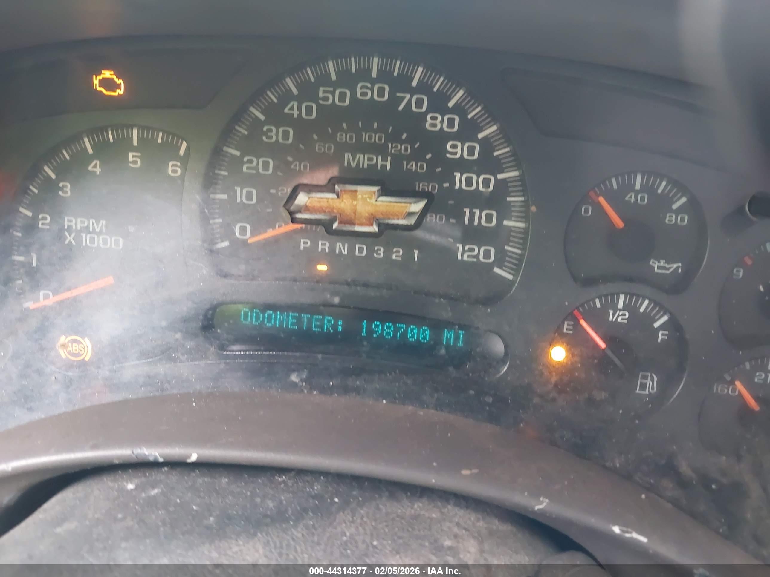 CHEVROLET SILVERADO image 7