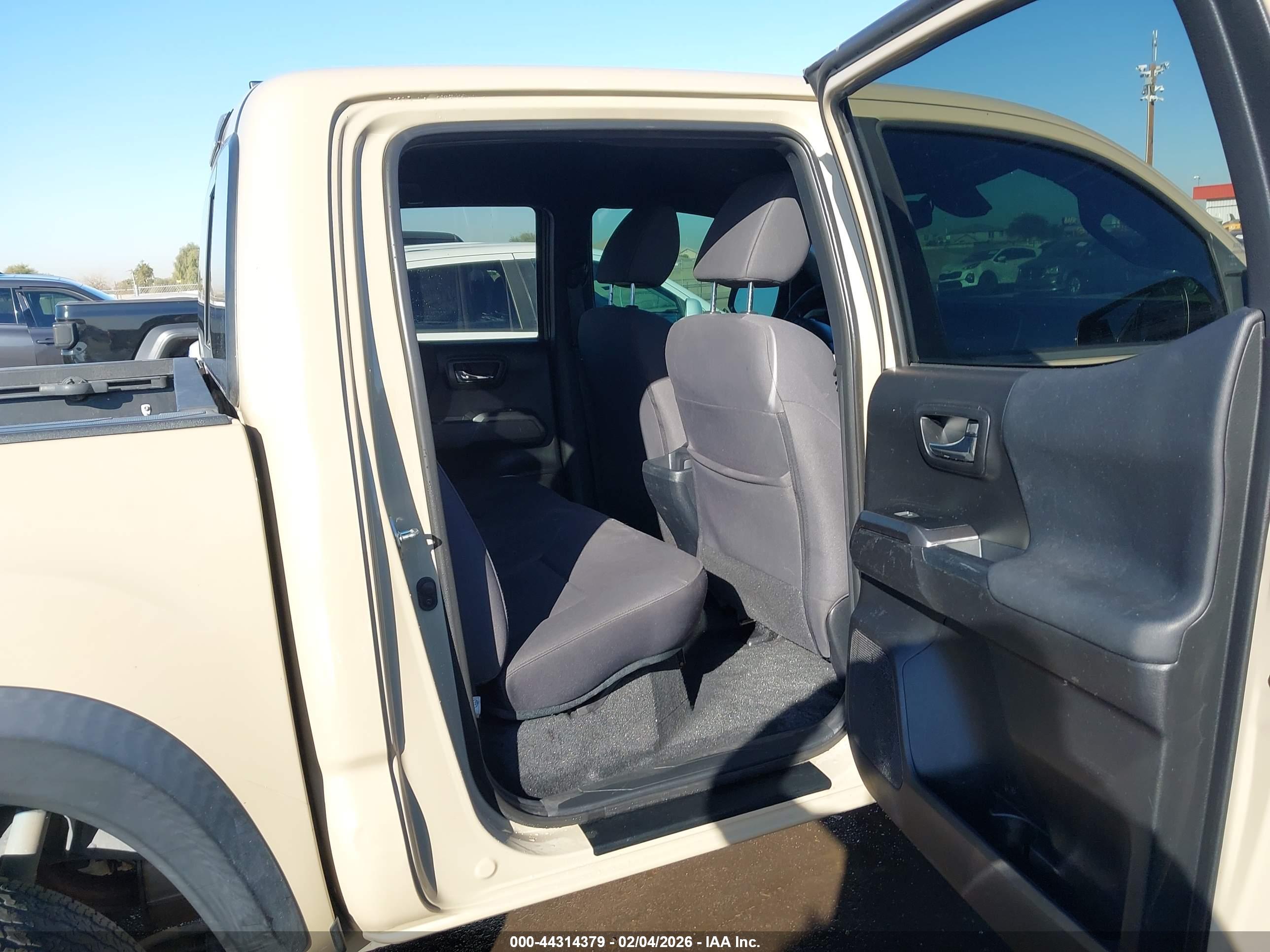 TOYOTA TACOMA image 8