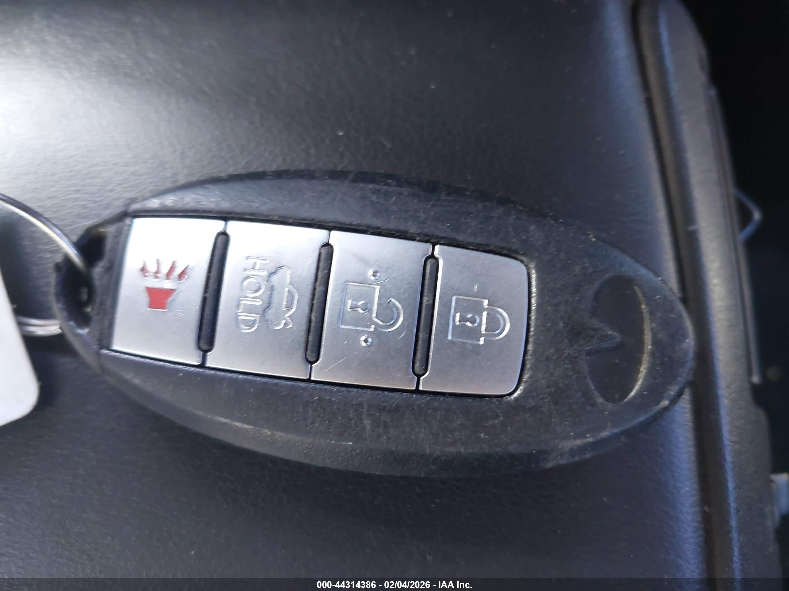 INFINITI G37 image 11