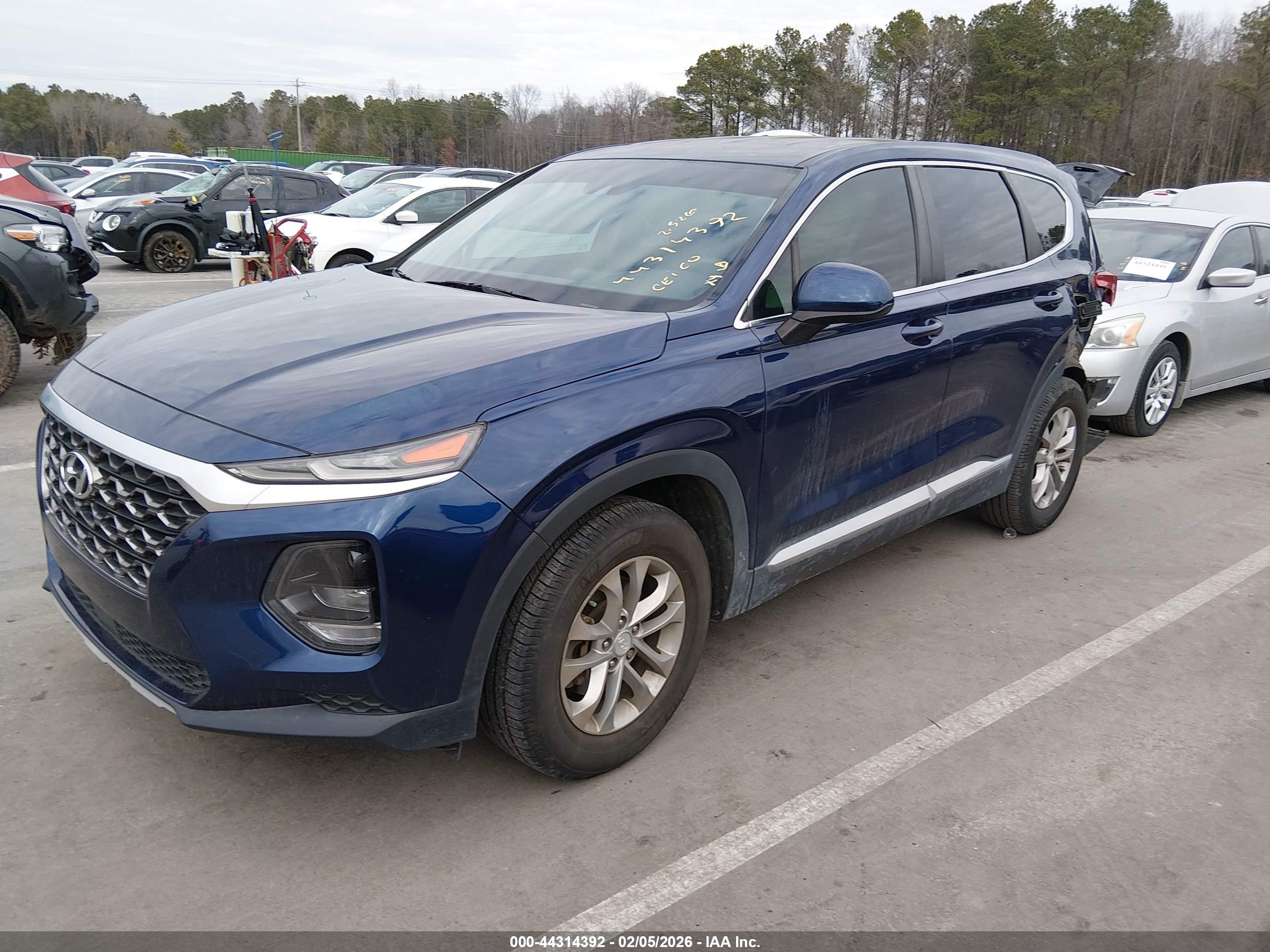 HYUNDAI SANTA image 2