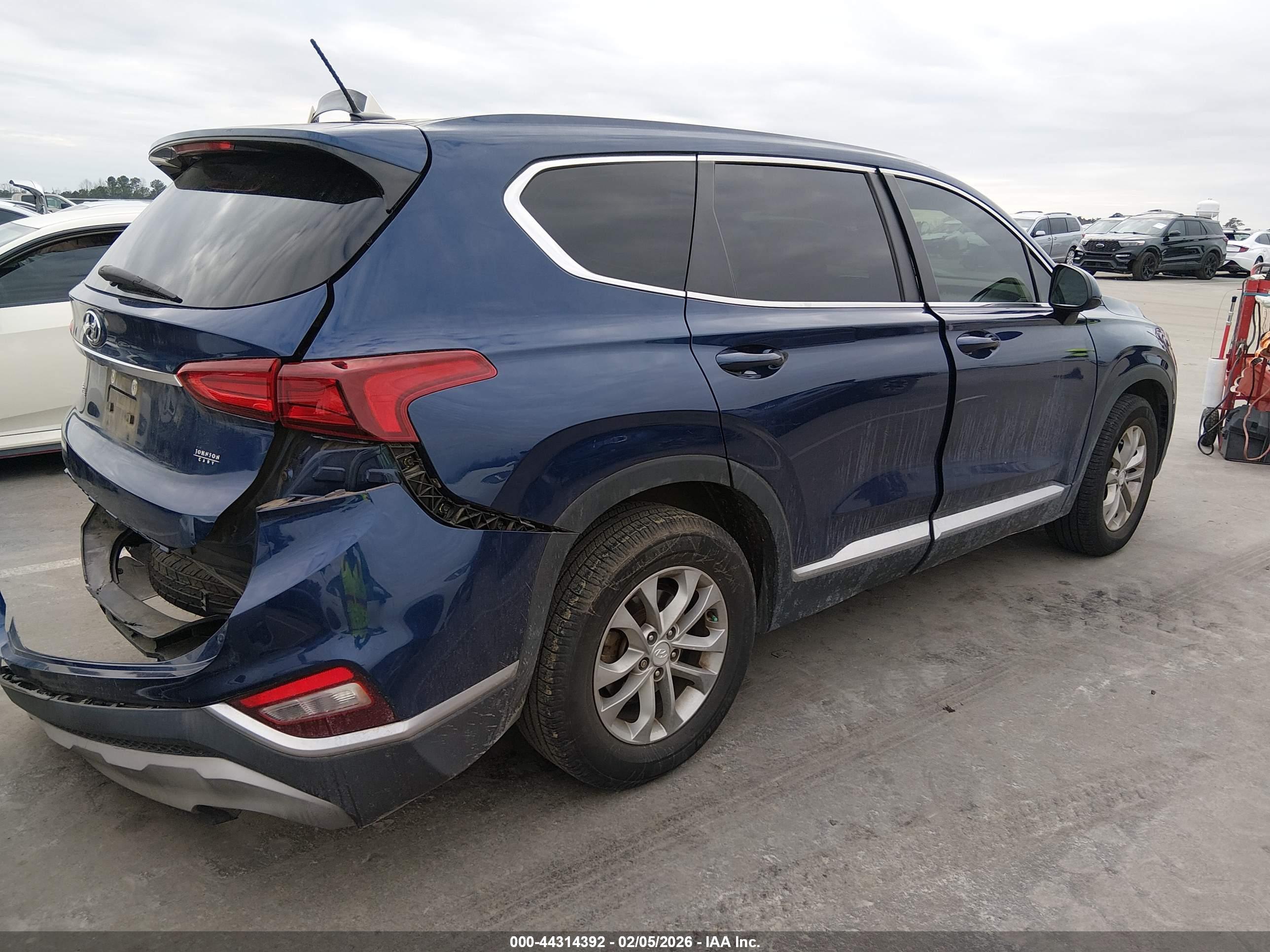 HYUNDAI SANTA image 4
