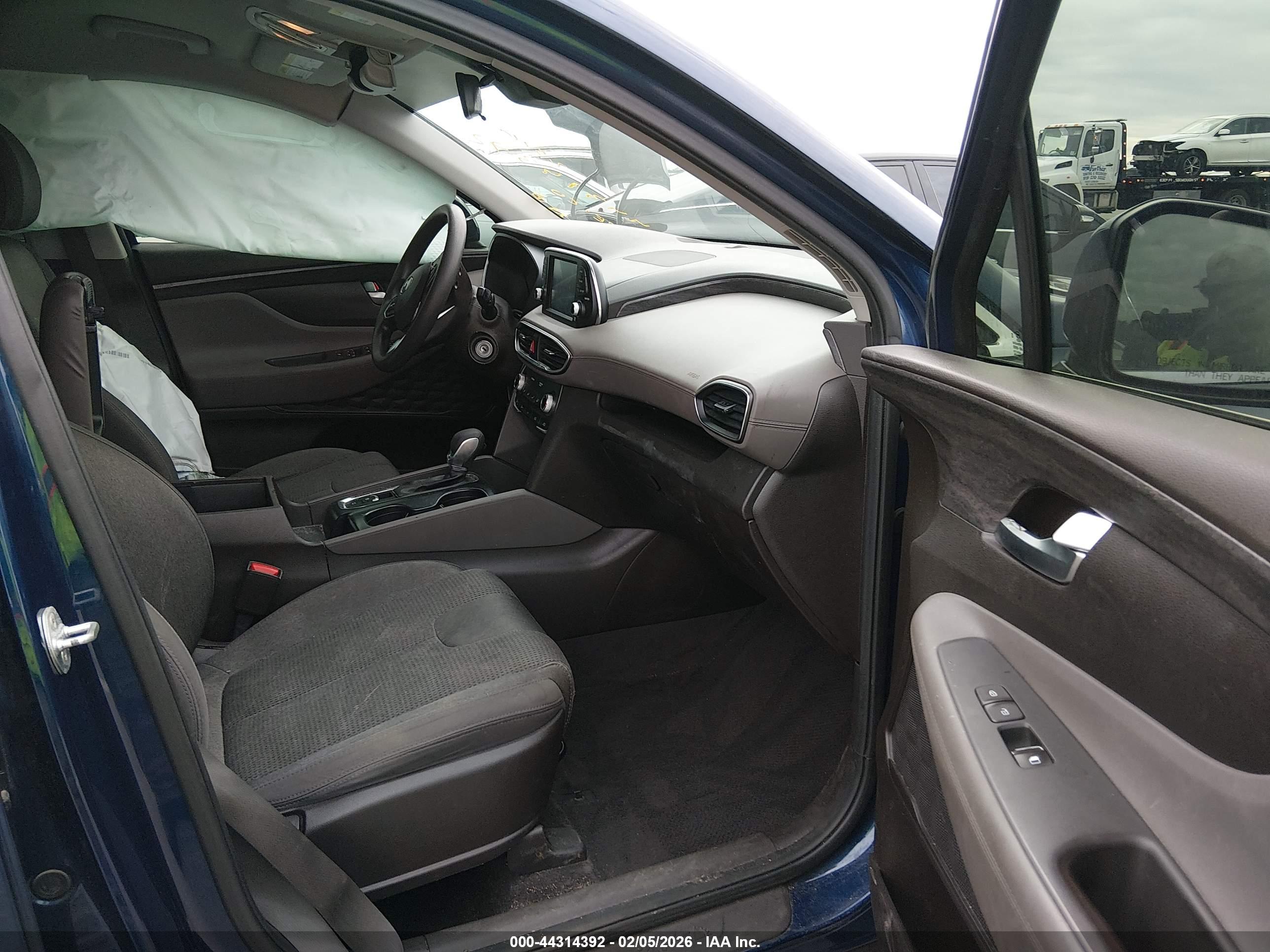 HYUNDAI SANTA image 5