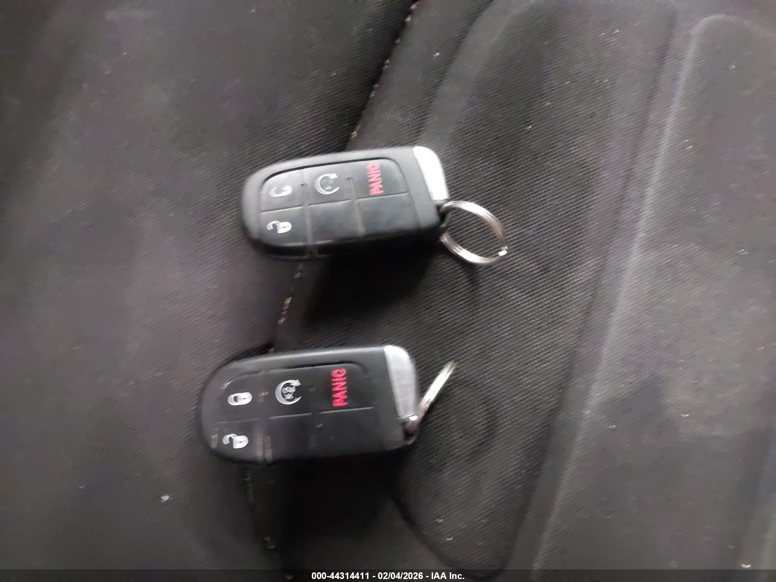 JEEP RENEGADE image 11