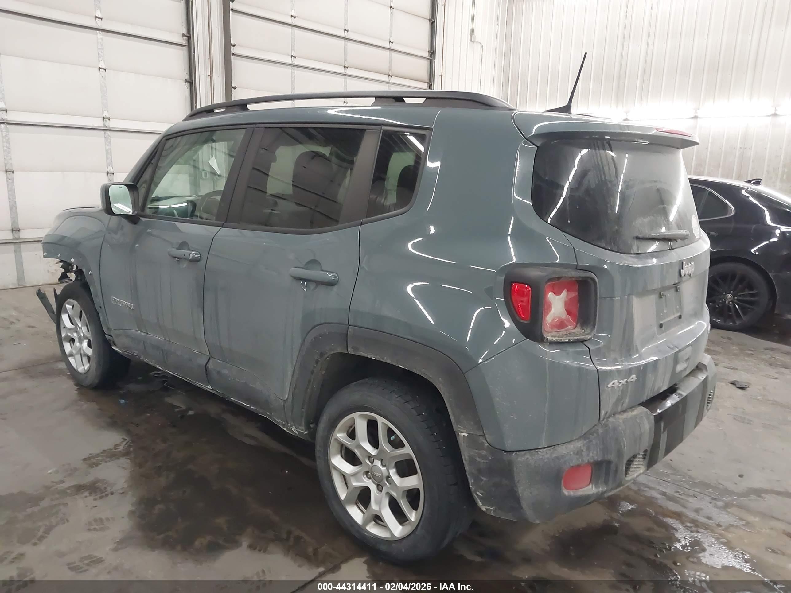 JEEP RENEGADE image 3