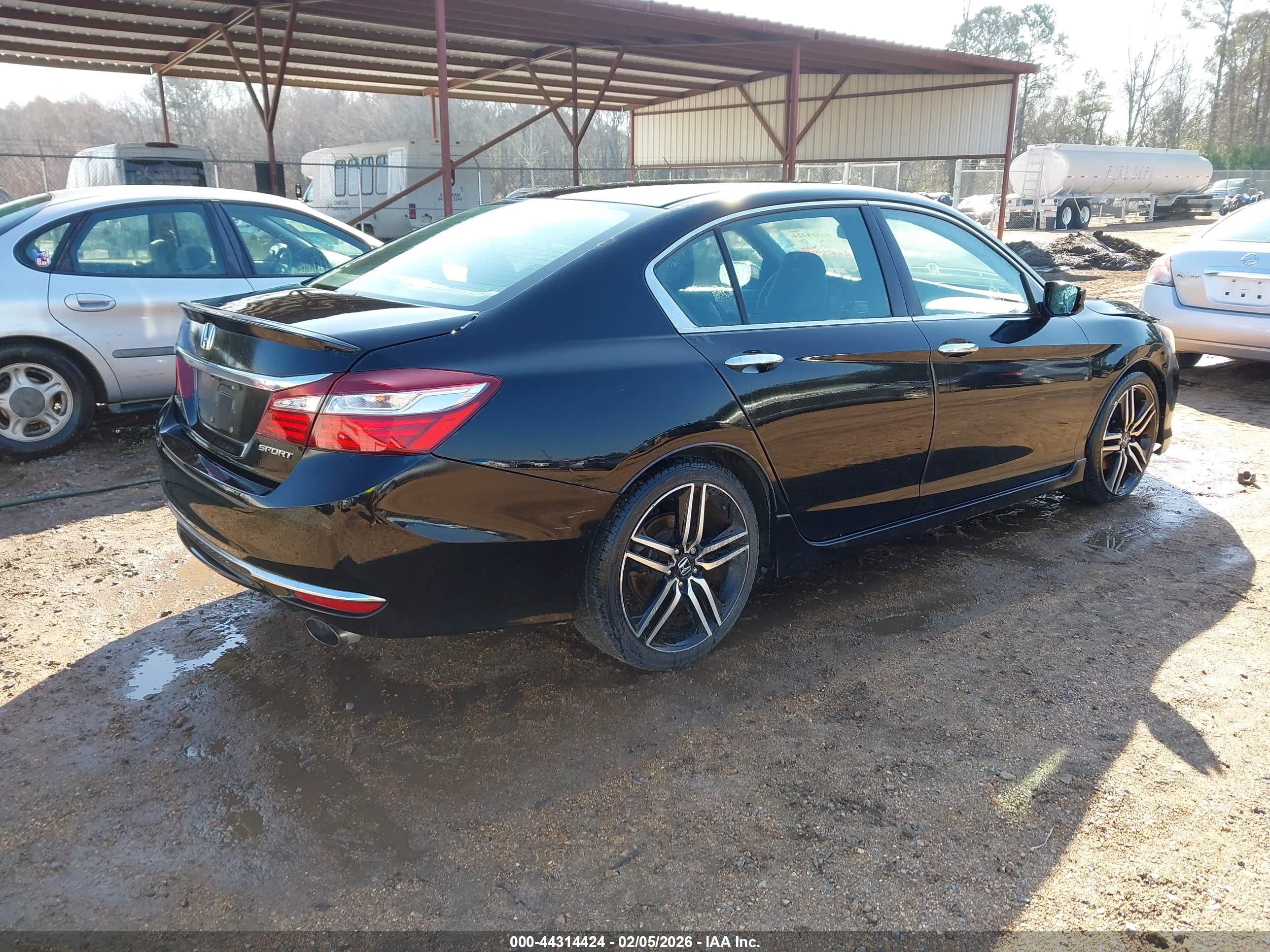 HONDA ACCORD image 4