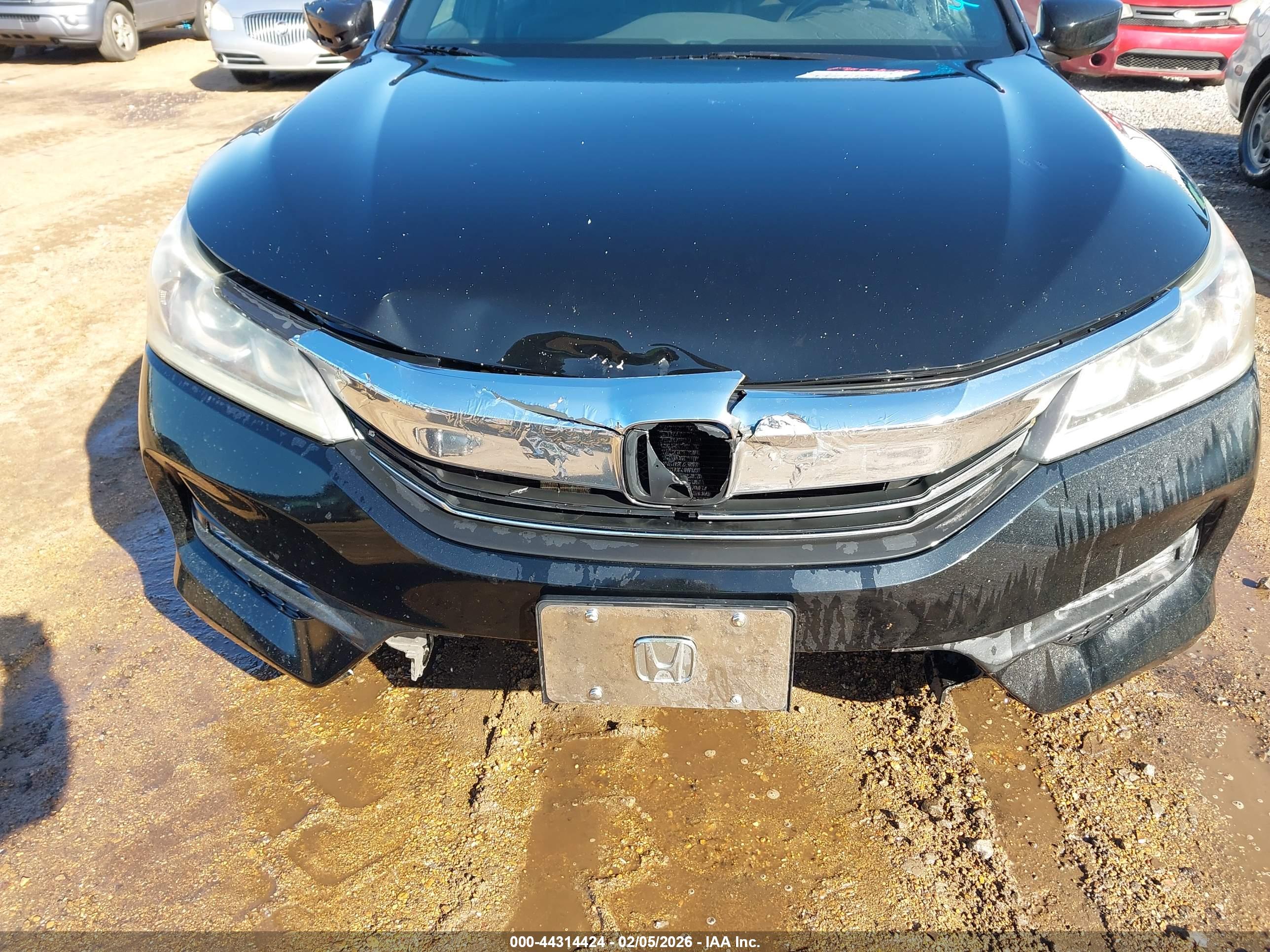 HONDA ACCORD image 6