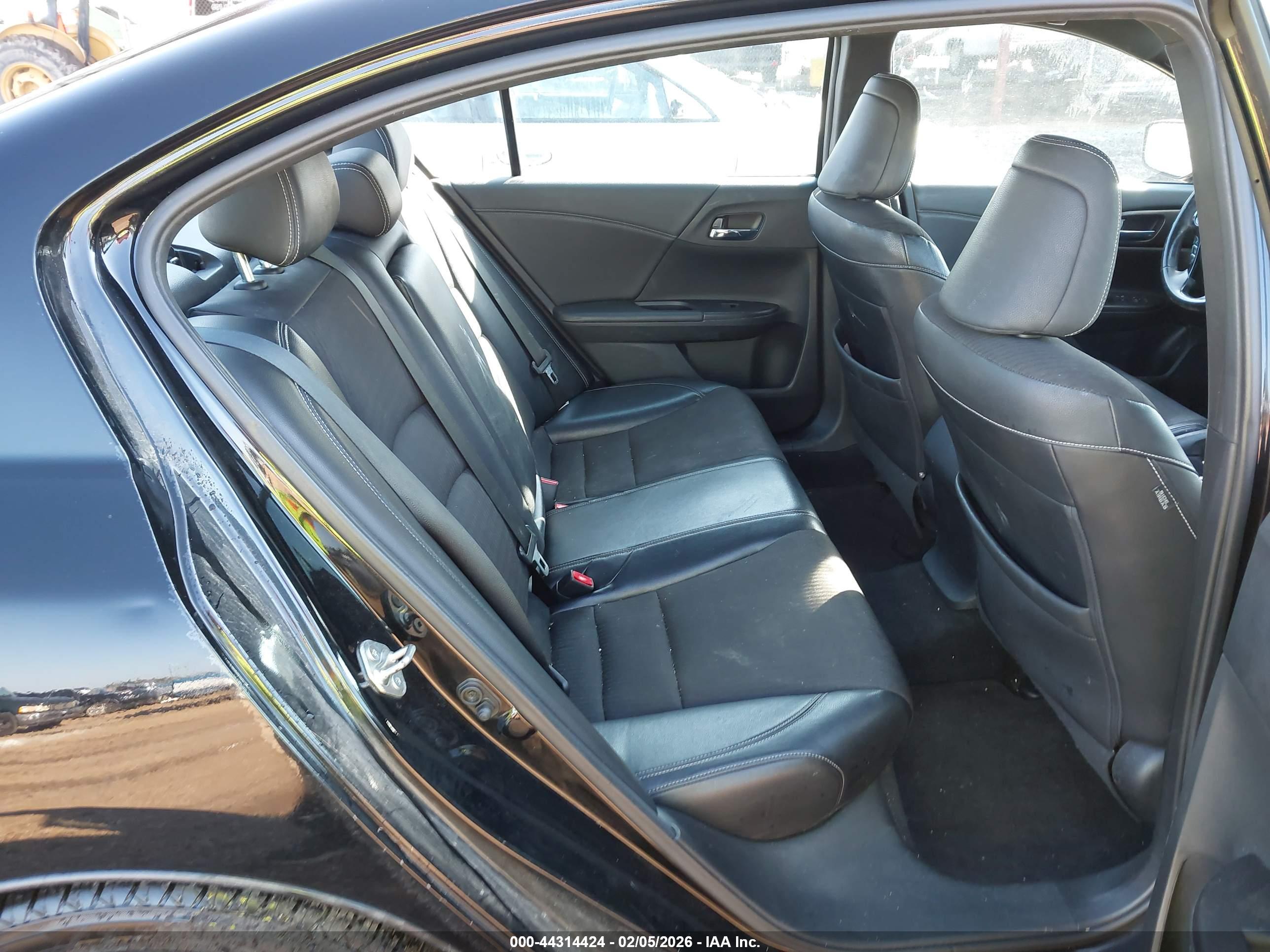 HONDA ACCORD image 8