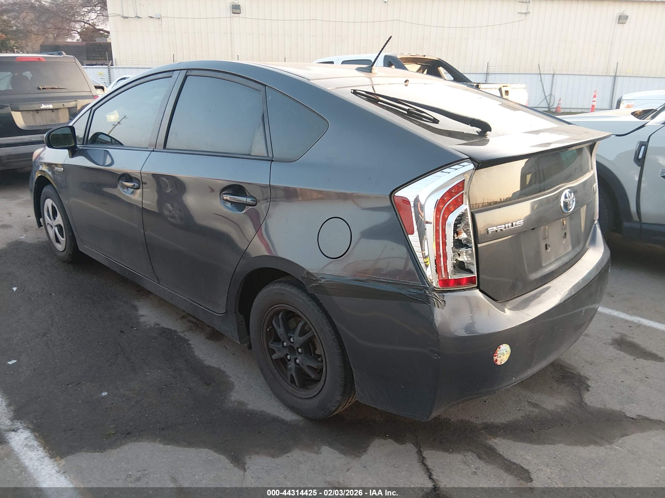 TOYOTA PRIUS image 3