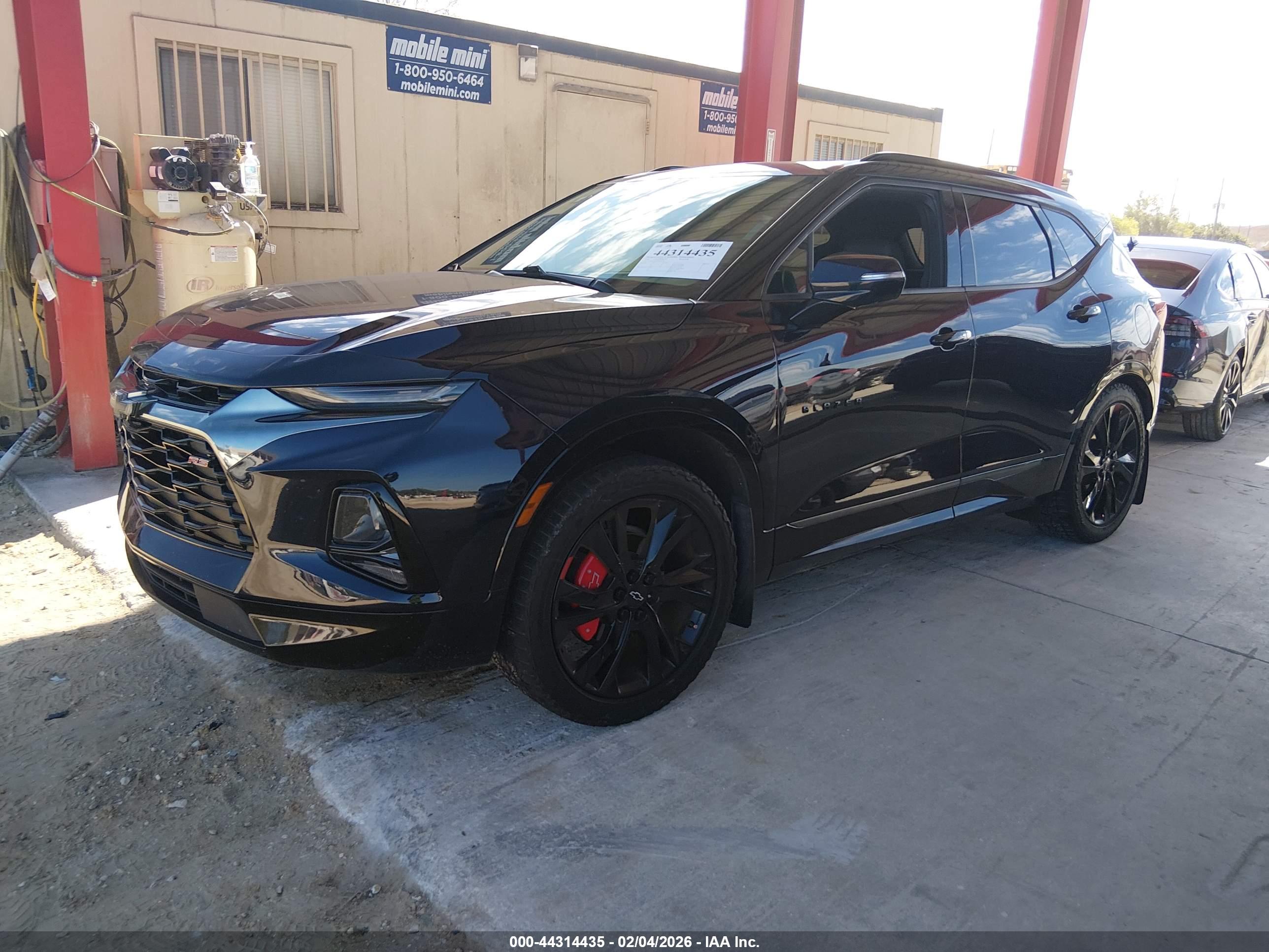CHEVROLET BLAZER image 2