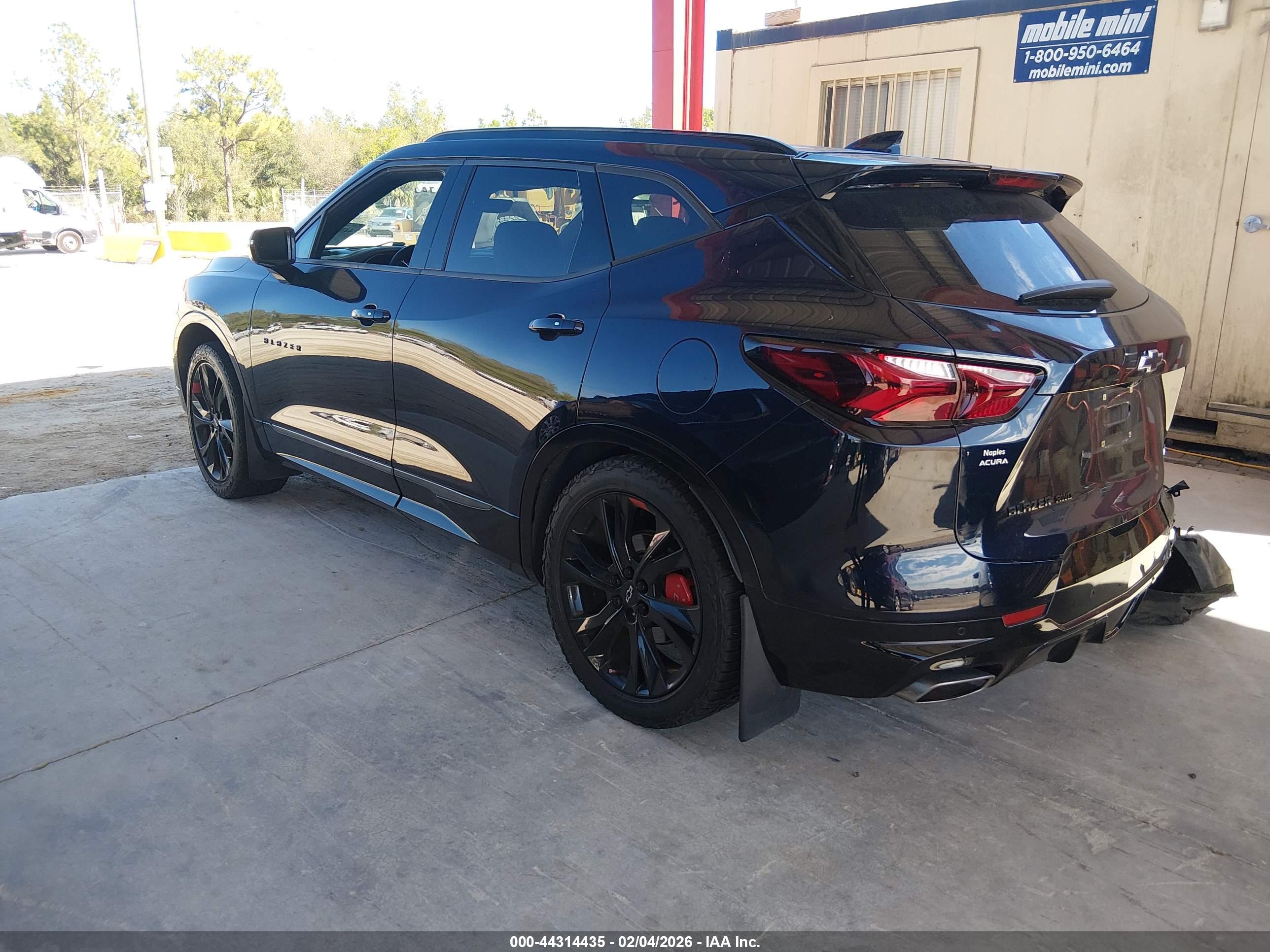CHEVROLET BLAZER image 3