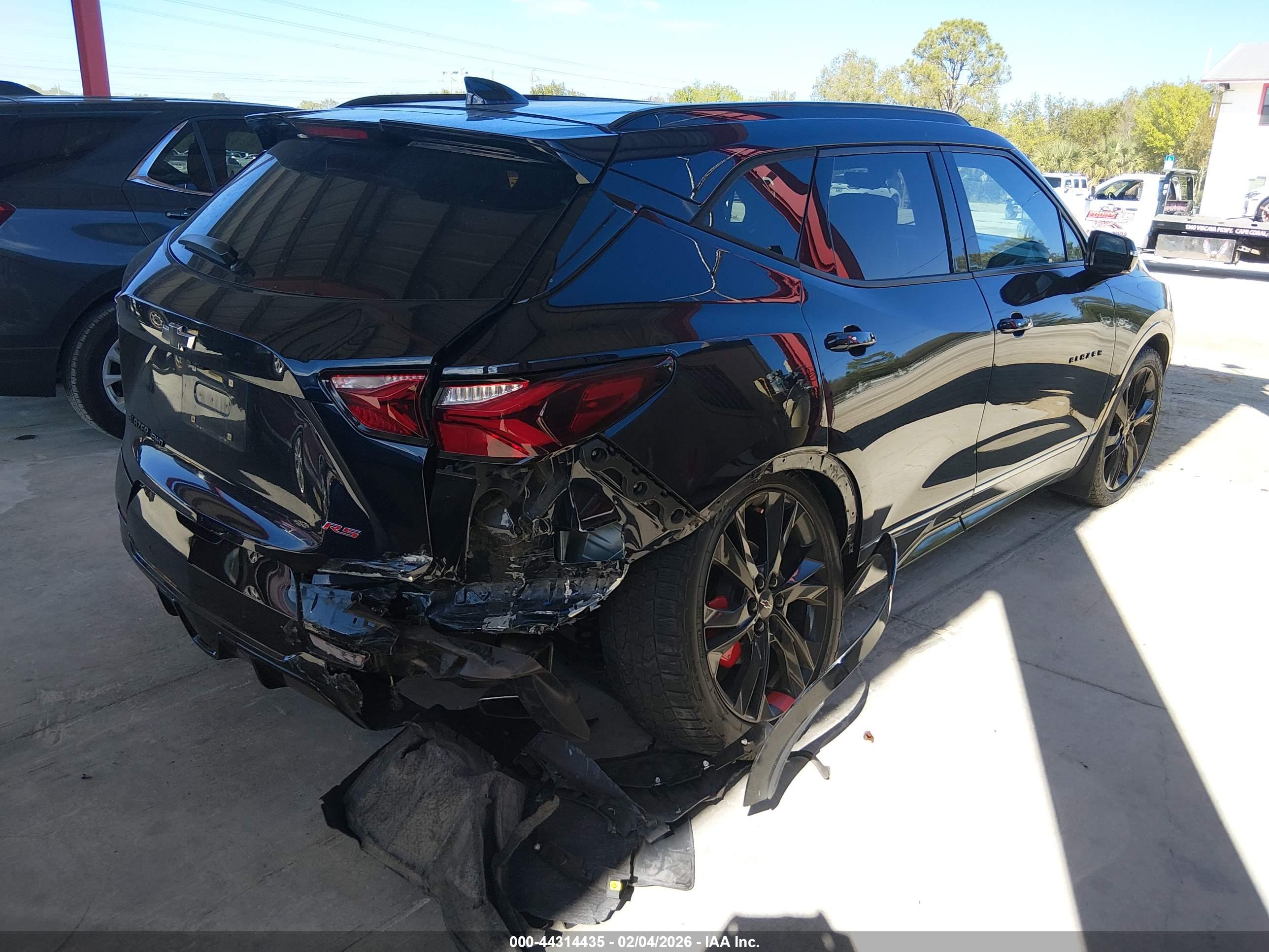 CHEVROLET BLAZER image 4