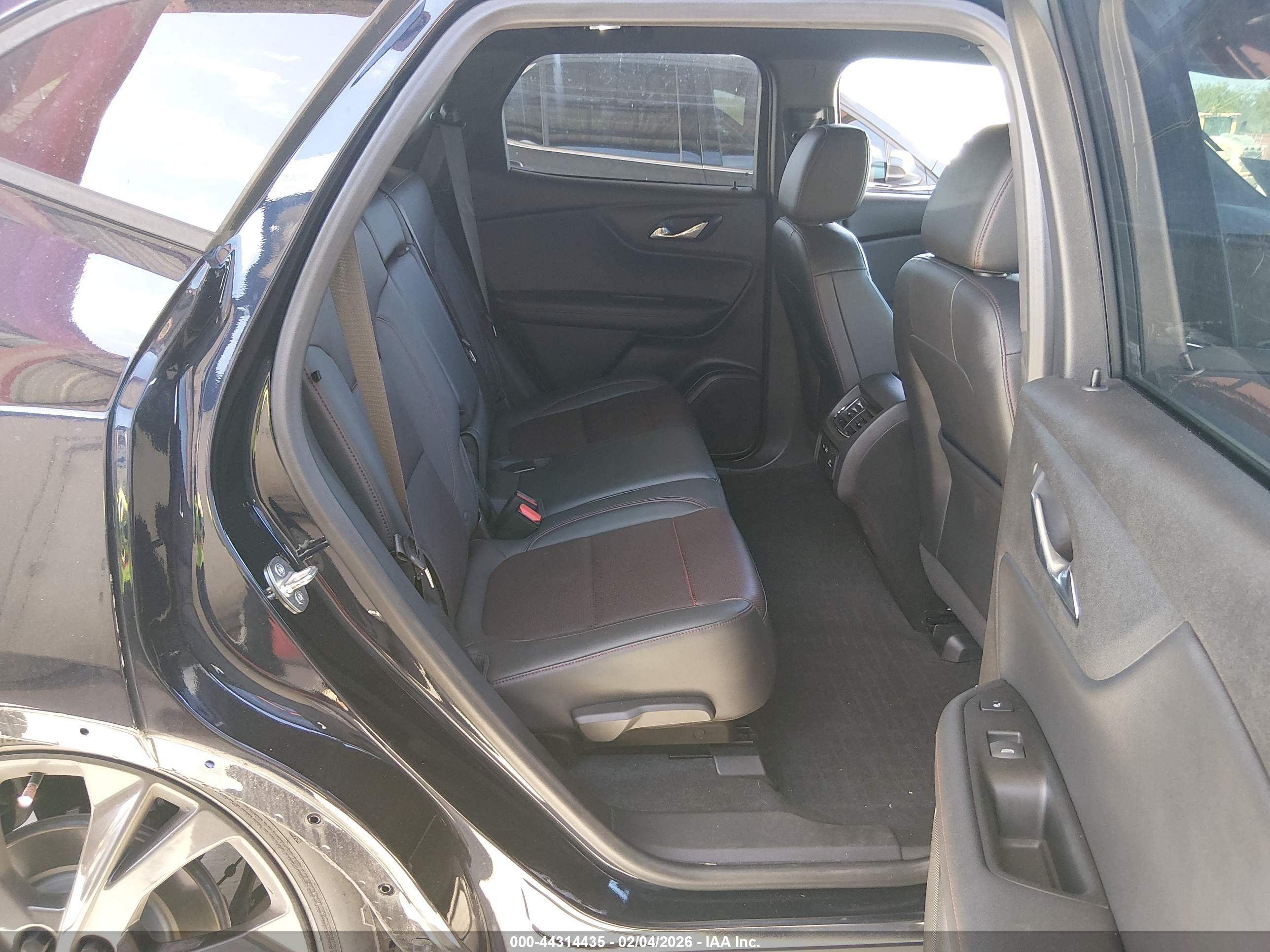 CHEVROLET BLAZER image 8