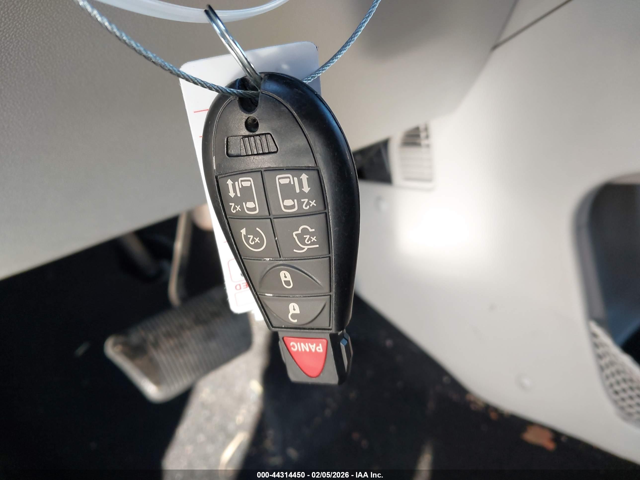 CHRYSLER TOWN image 11