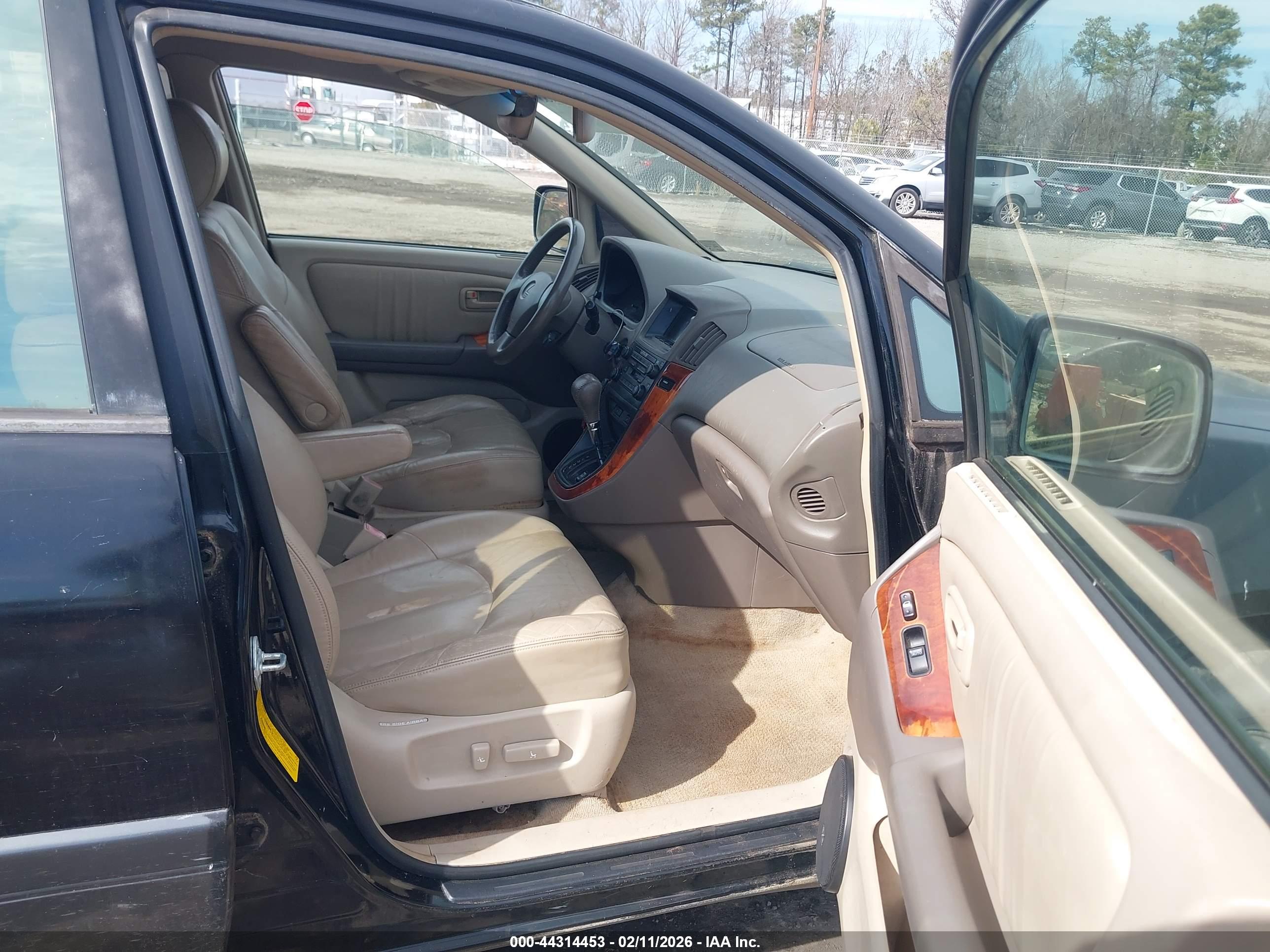 LEXUS RX image 5