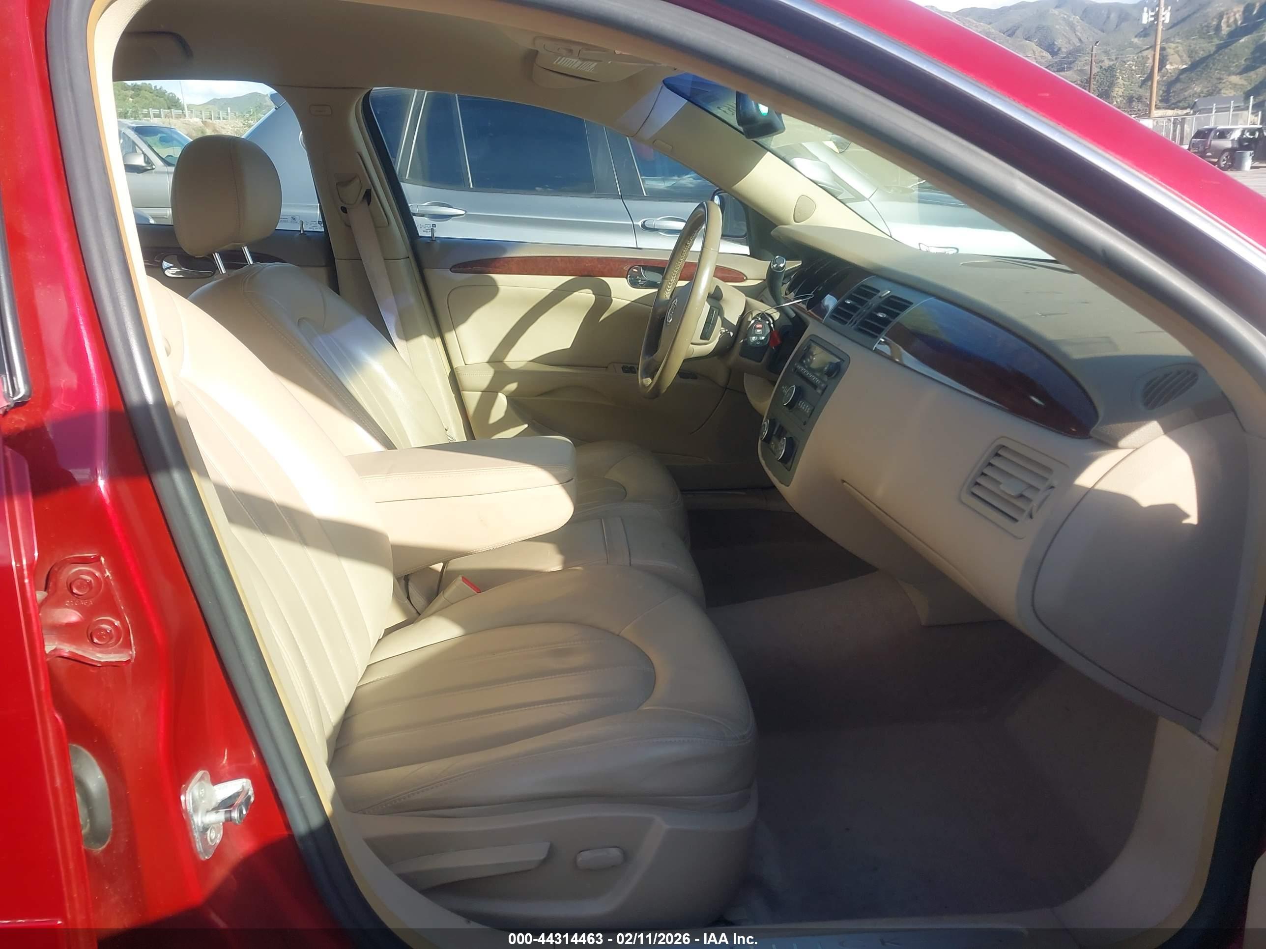 BUICK LUCERNE image 5