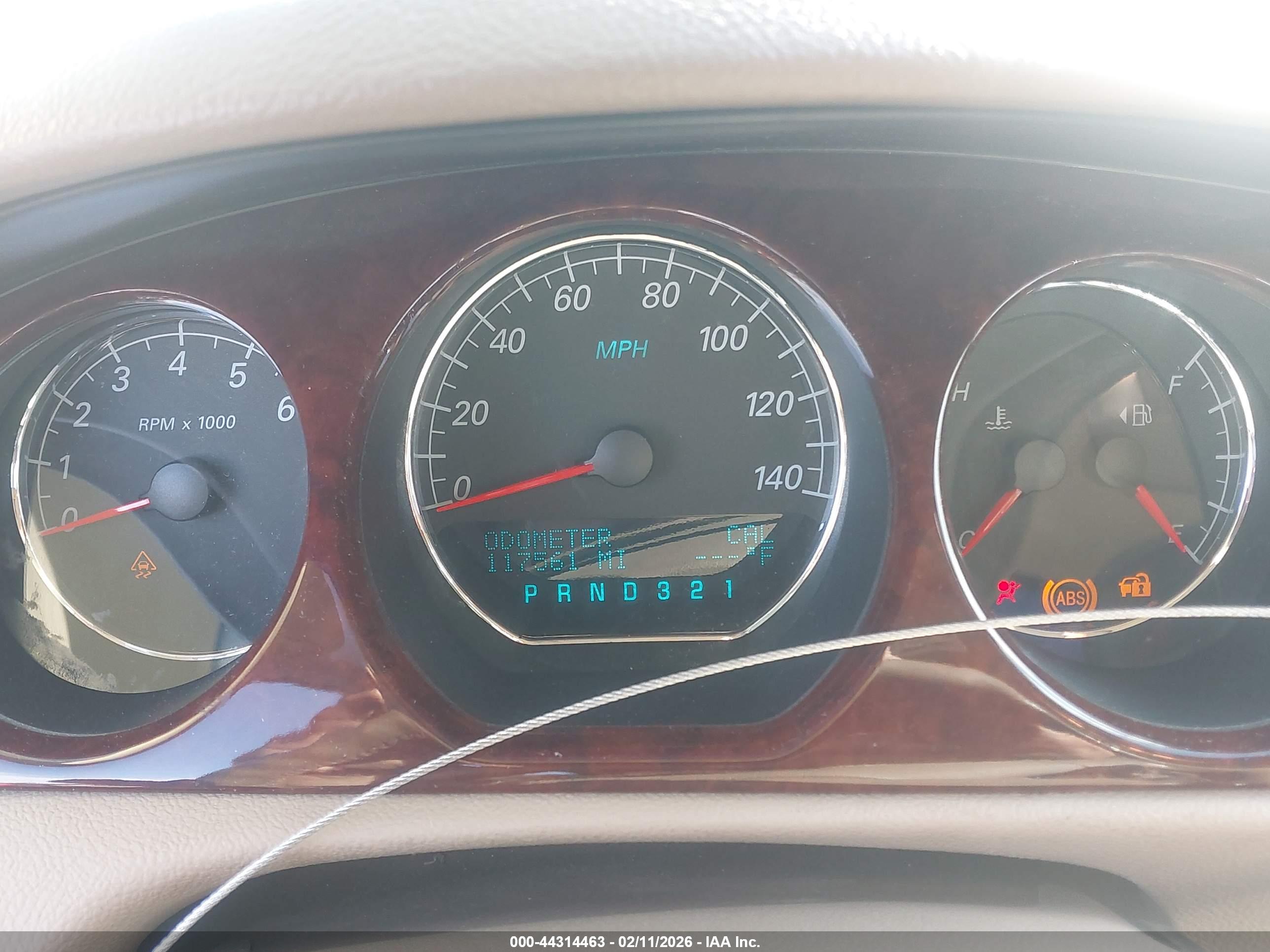 BUICK LUCERNE image 7