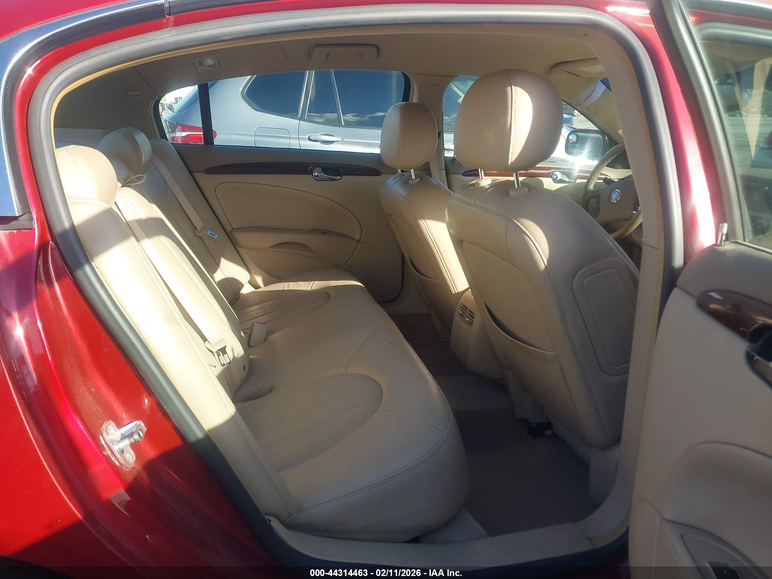 BUICK LUCERNE image 8