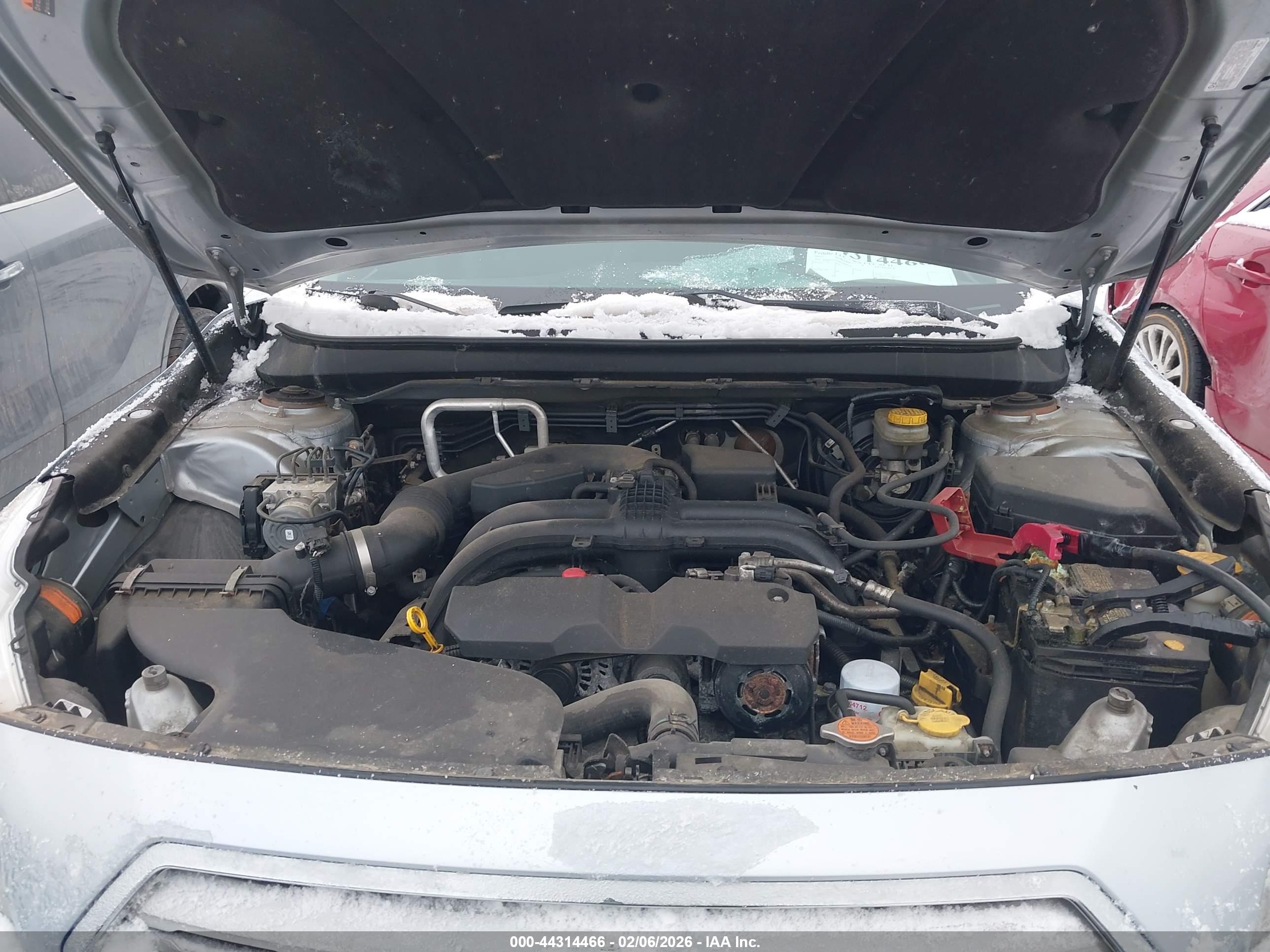 SUBARU OUTBACK image 10