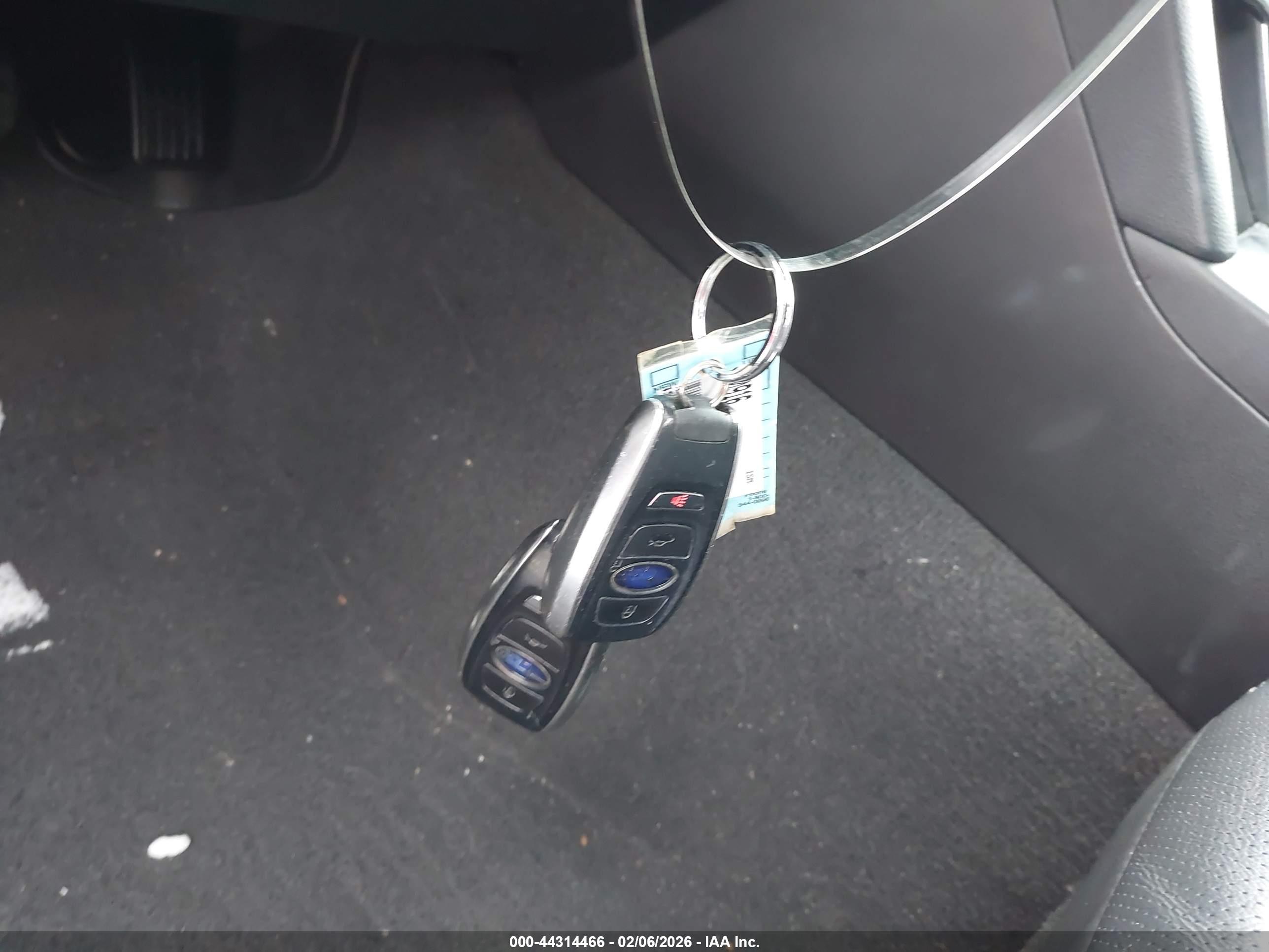SUBARU OUTBACK image 11