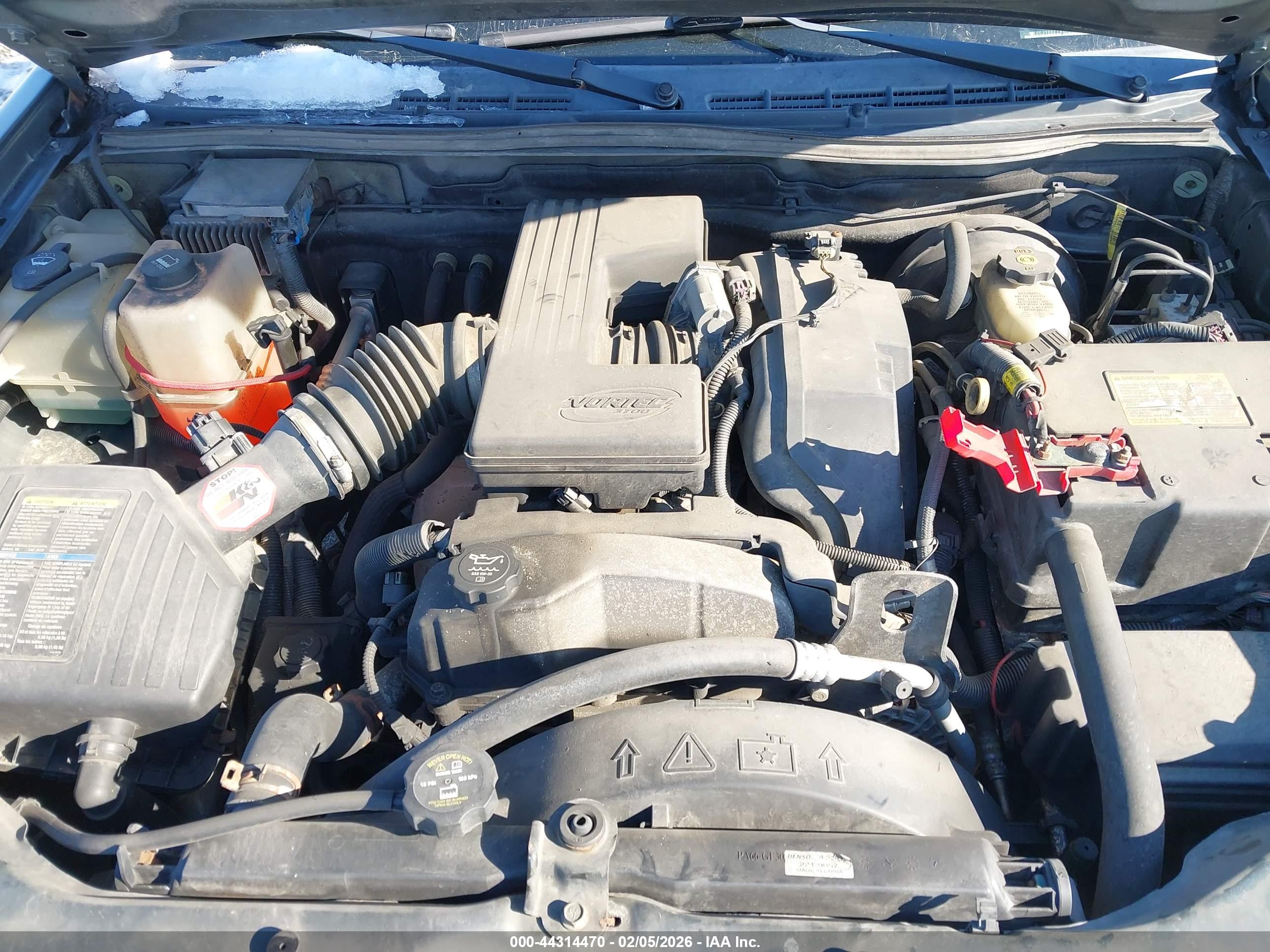 CHEVROLET COLORADO image 10