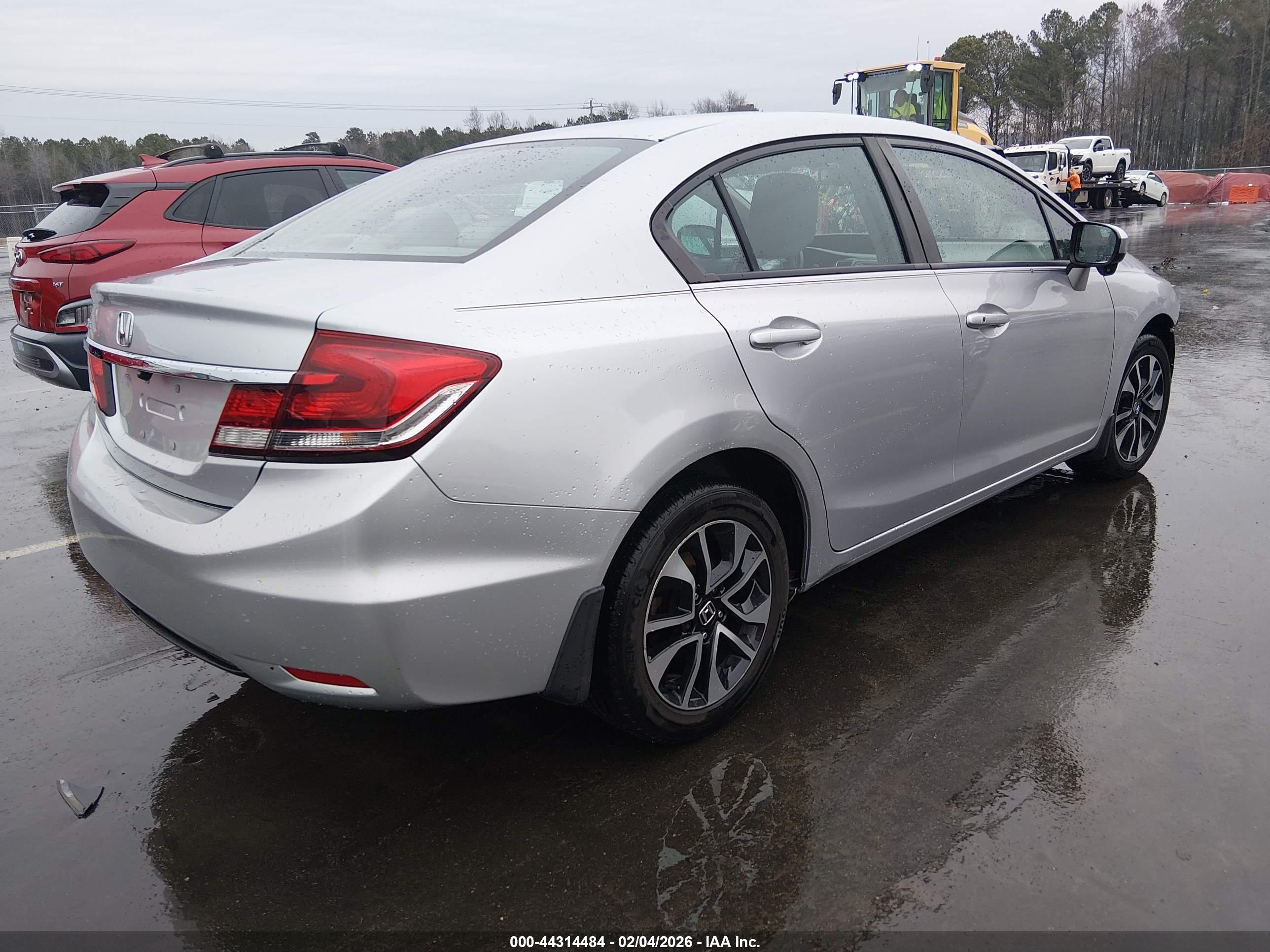 HONDA CIVIC image 4