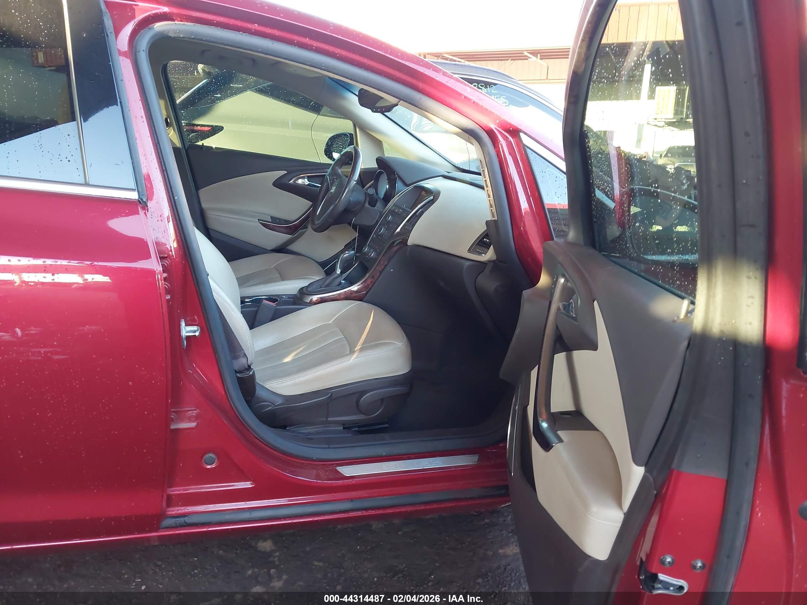 BUICK VERANO image 5