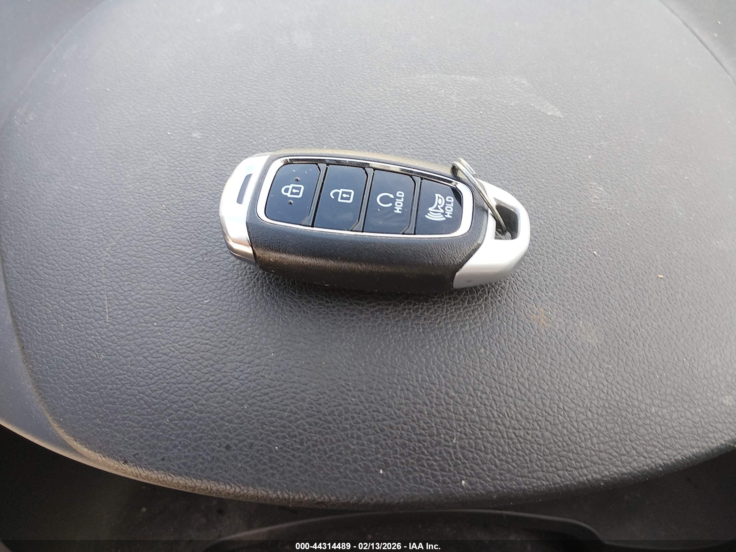 HYUNDAI KONA image 11