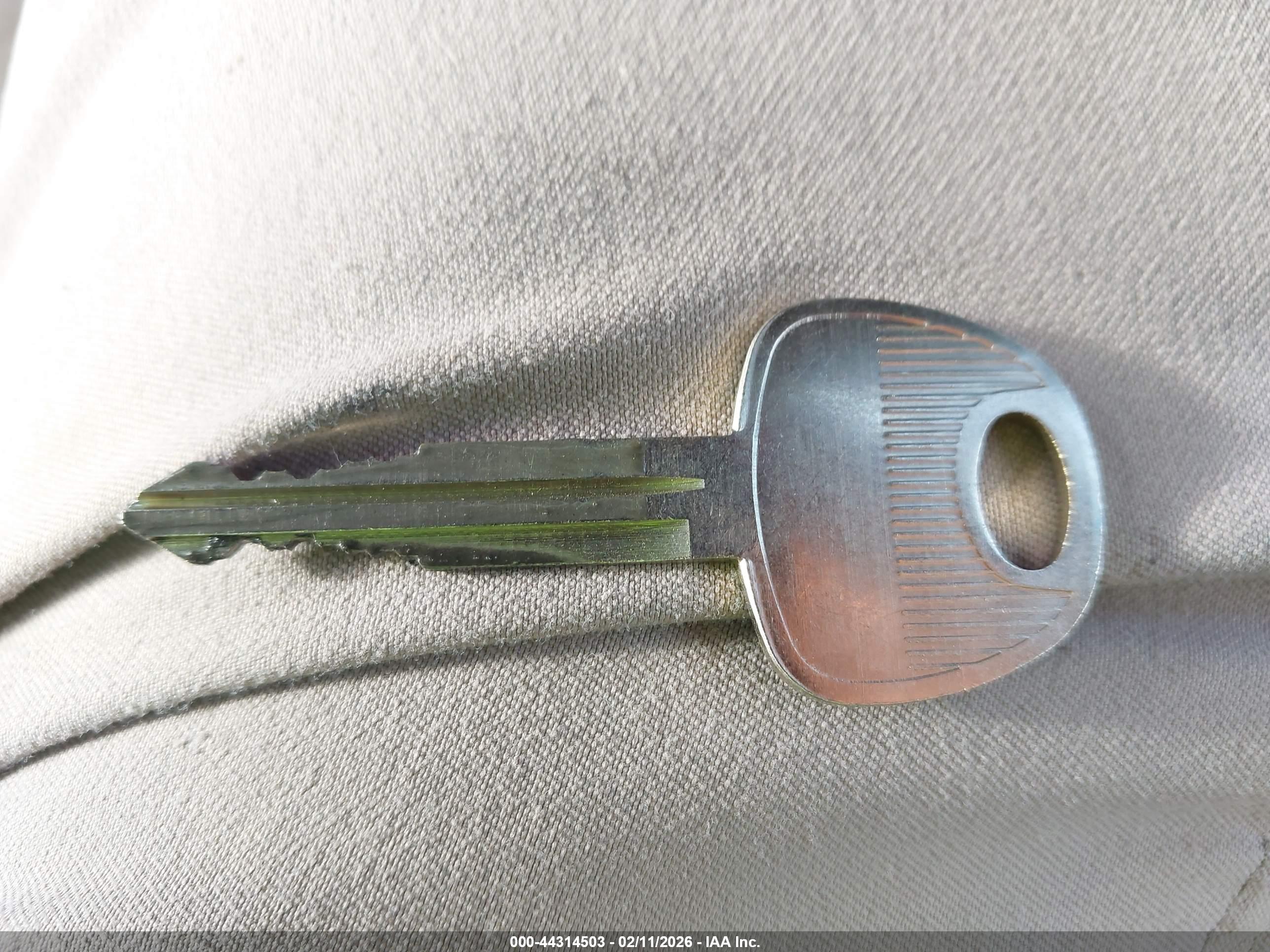KIA SPECTRA image 11