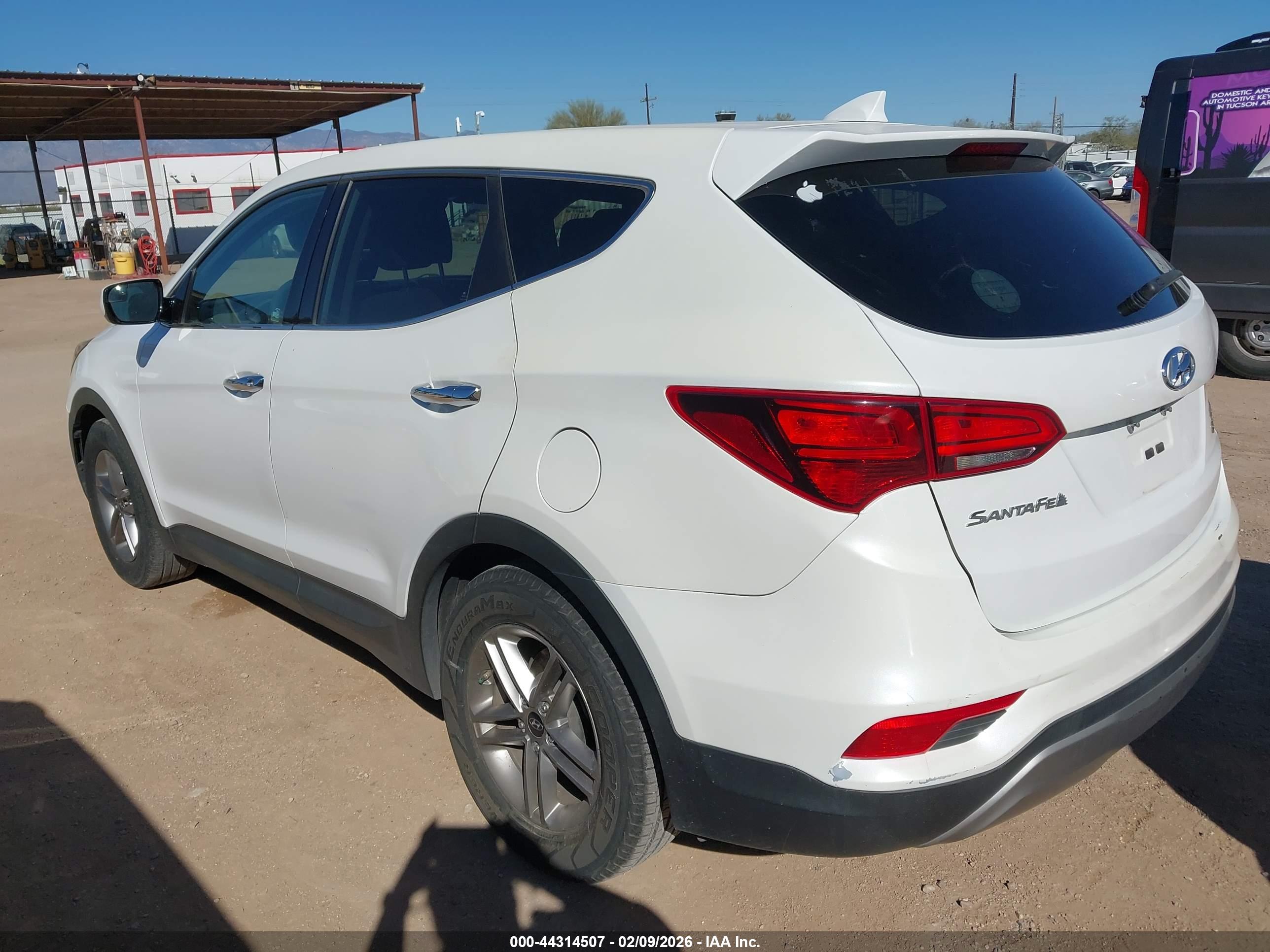 HYUNDAI SANTA image 3