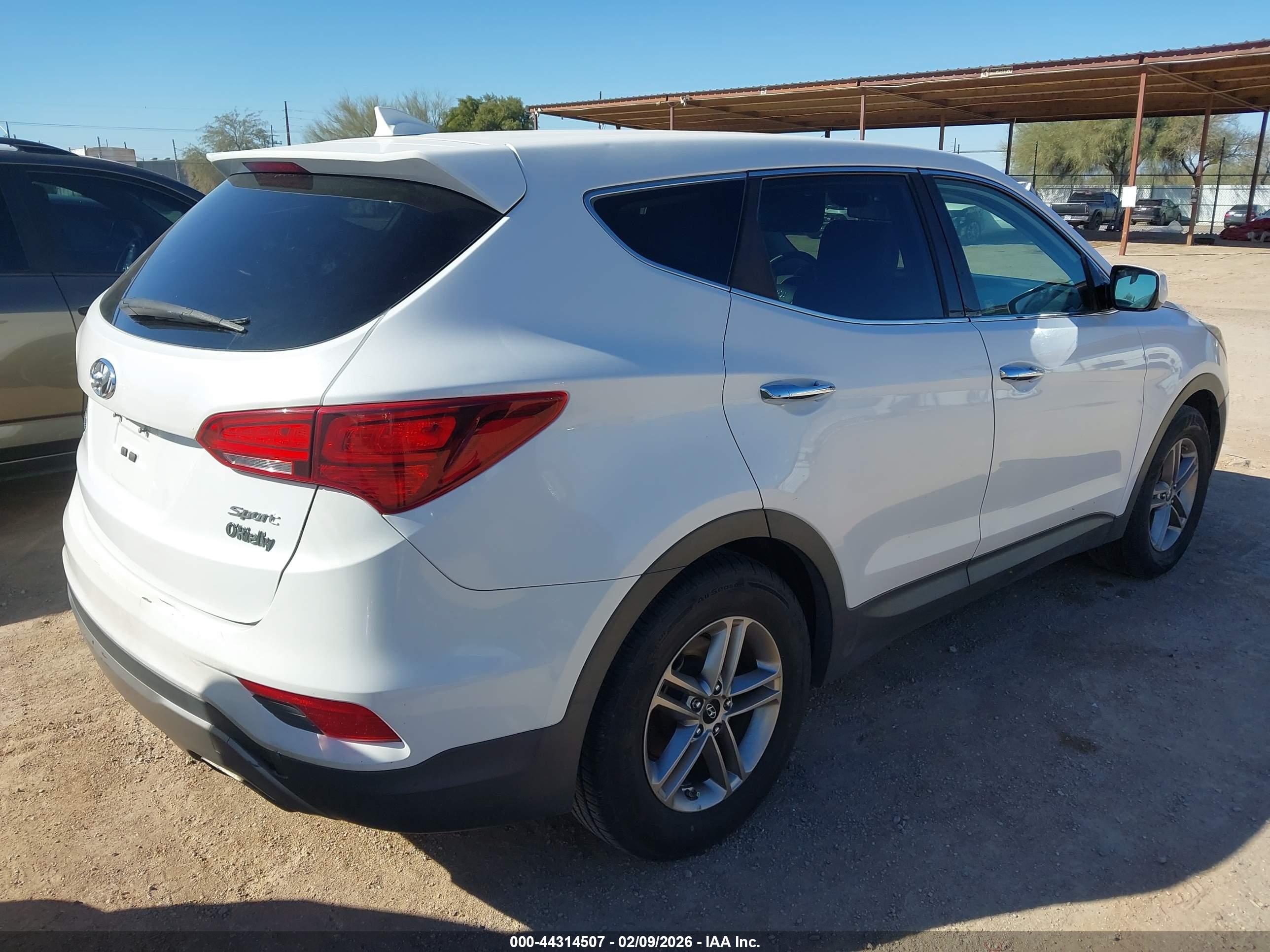 HYUNDAI SANTA image 4