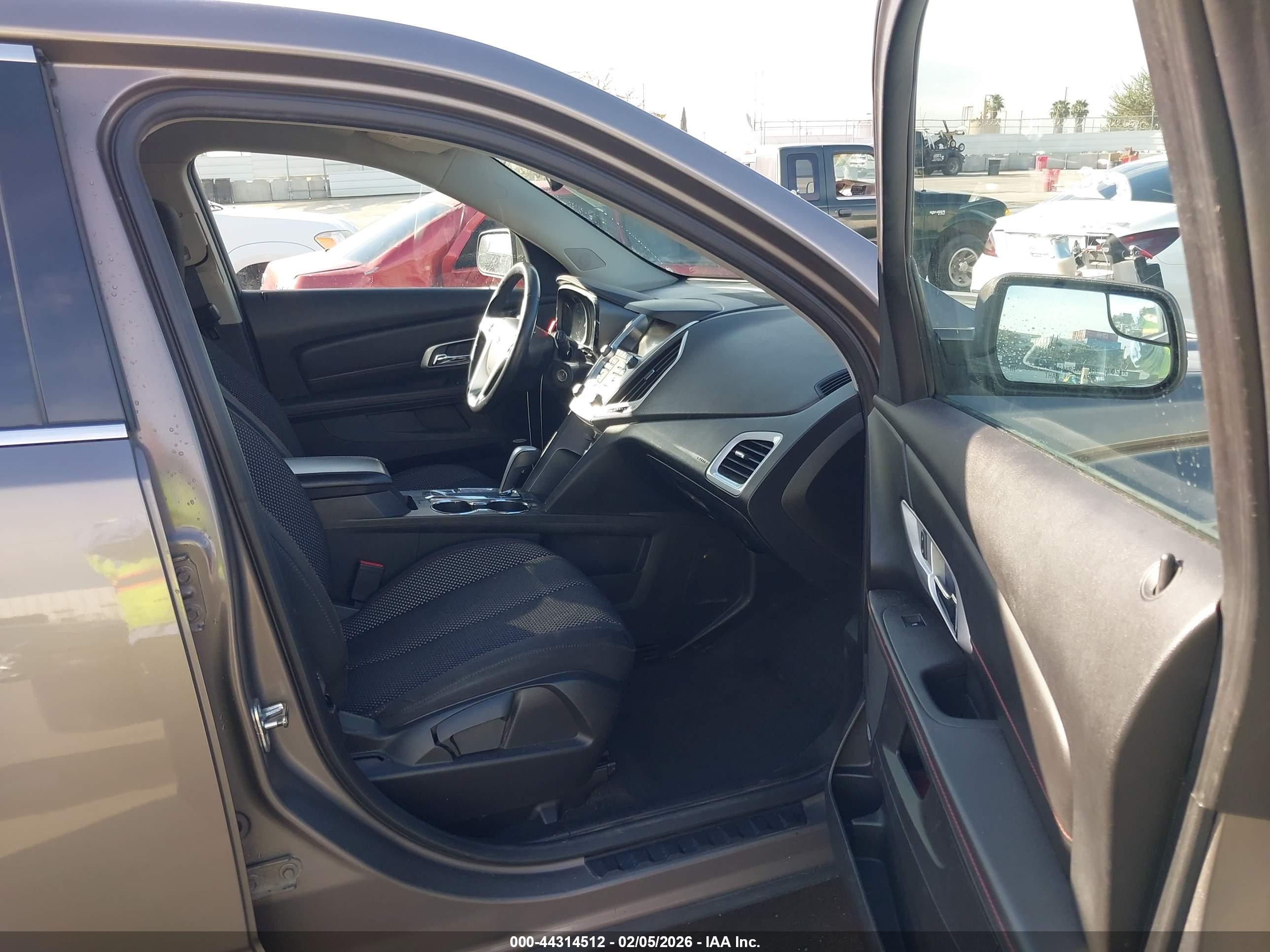 GMC TERRAIN image 5