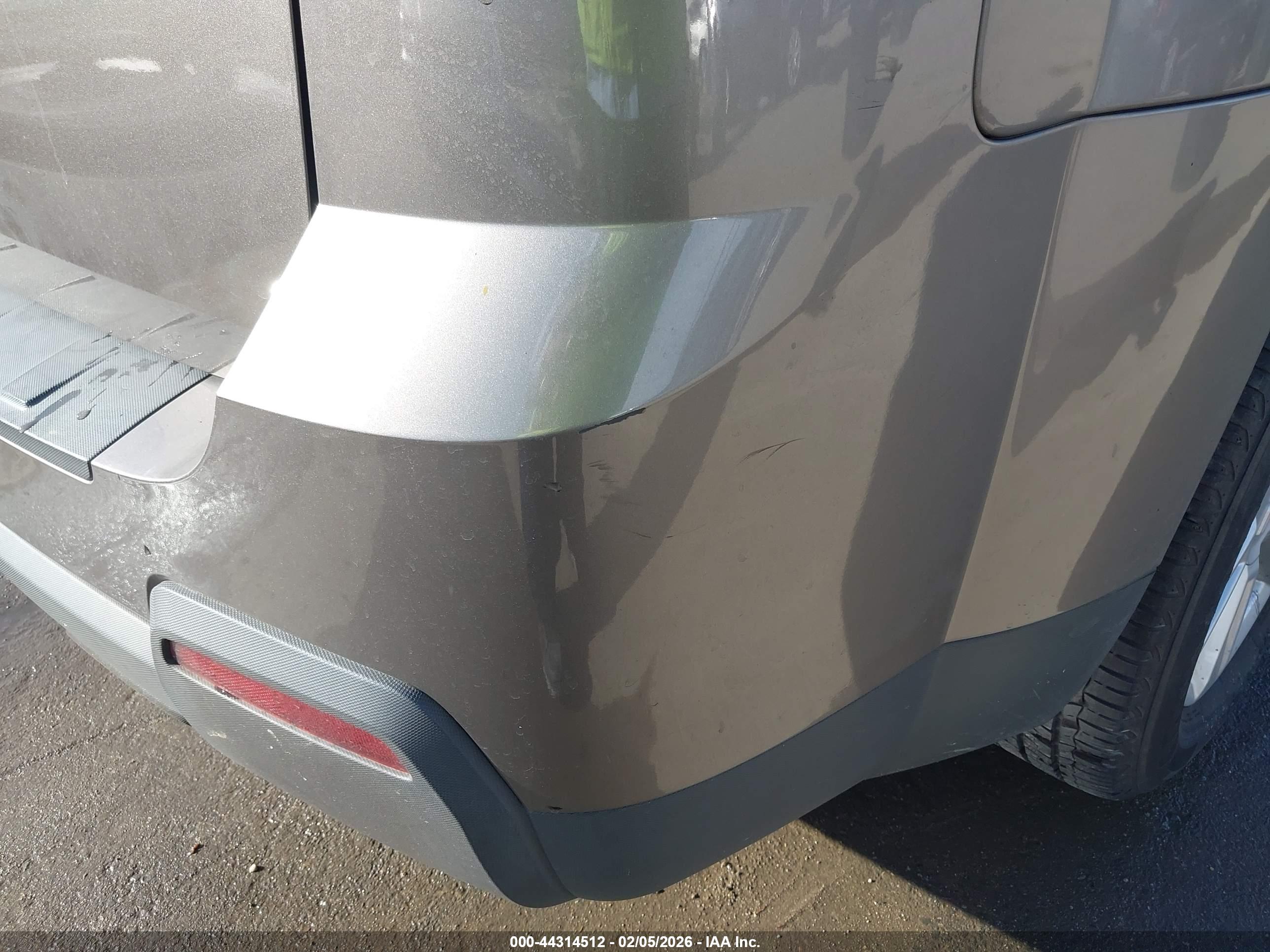 GMC TERRAIN image 6