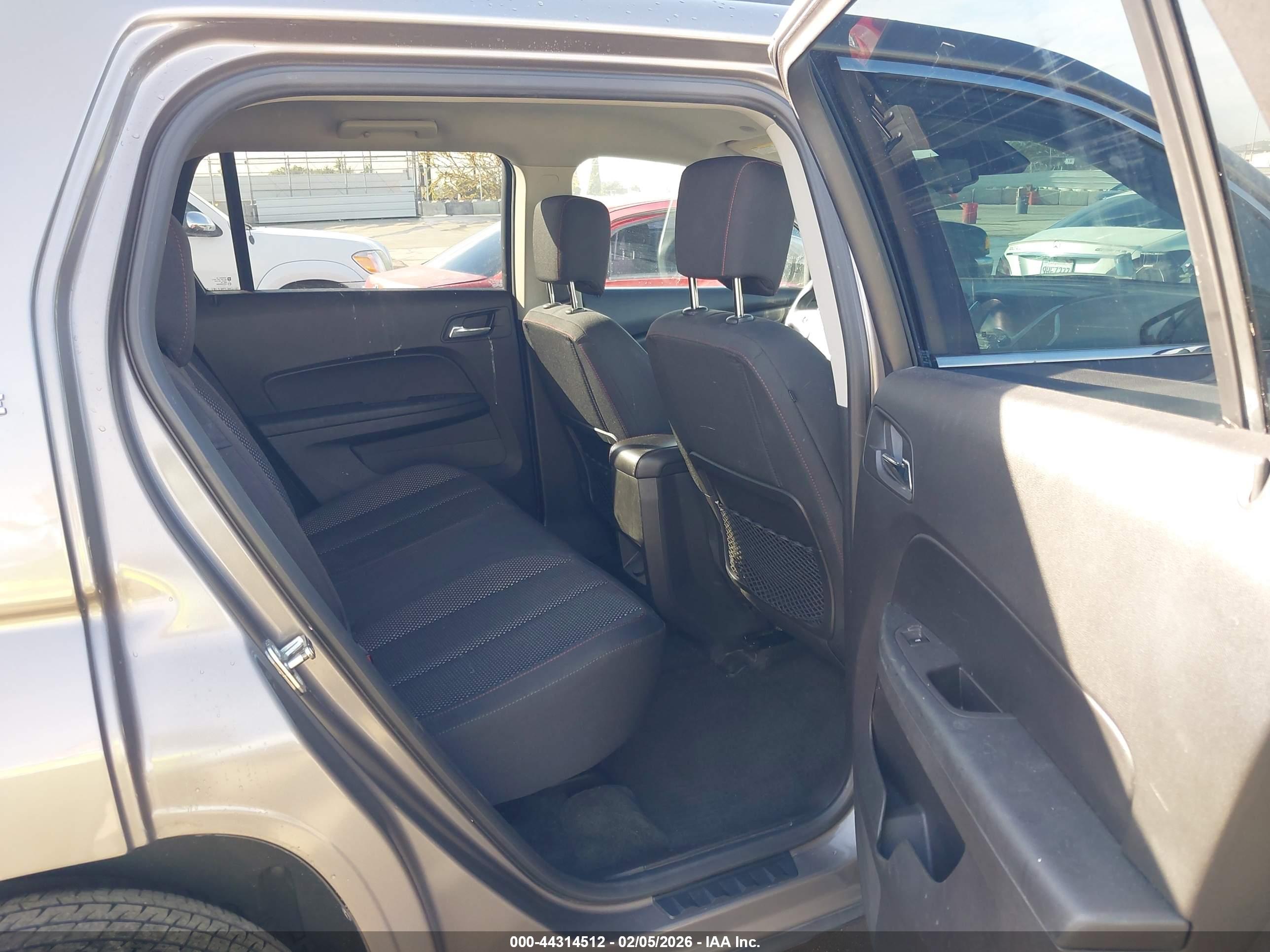 GMC TERRAIN image 8