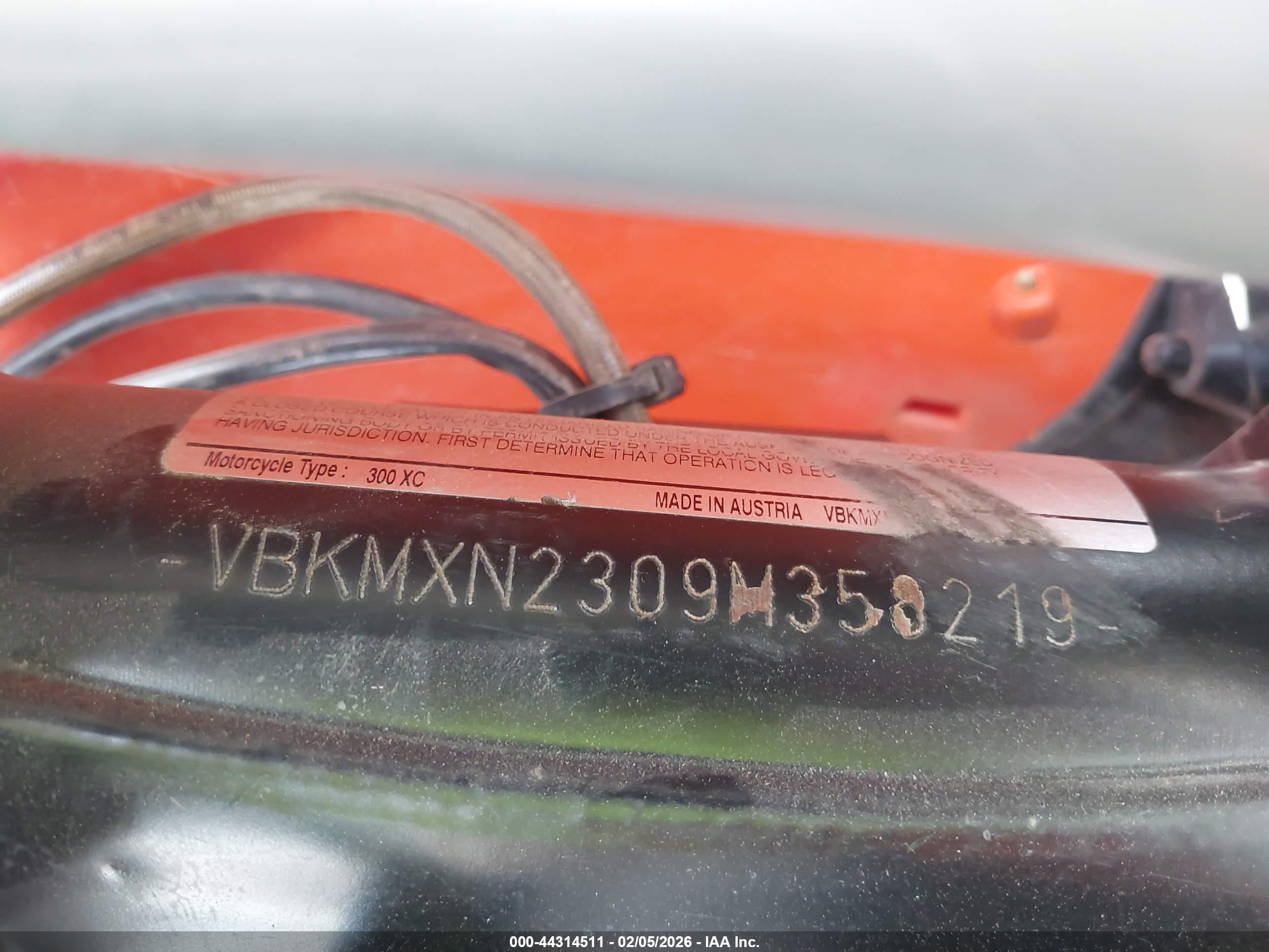 KTM 300 image 10