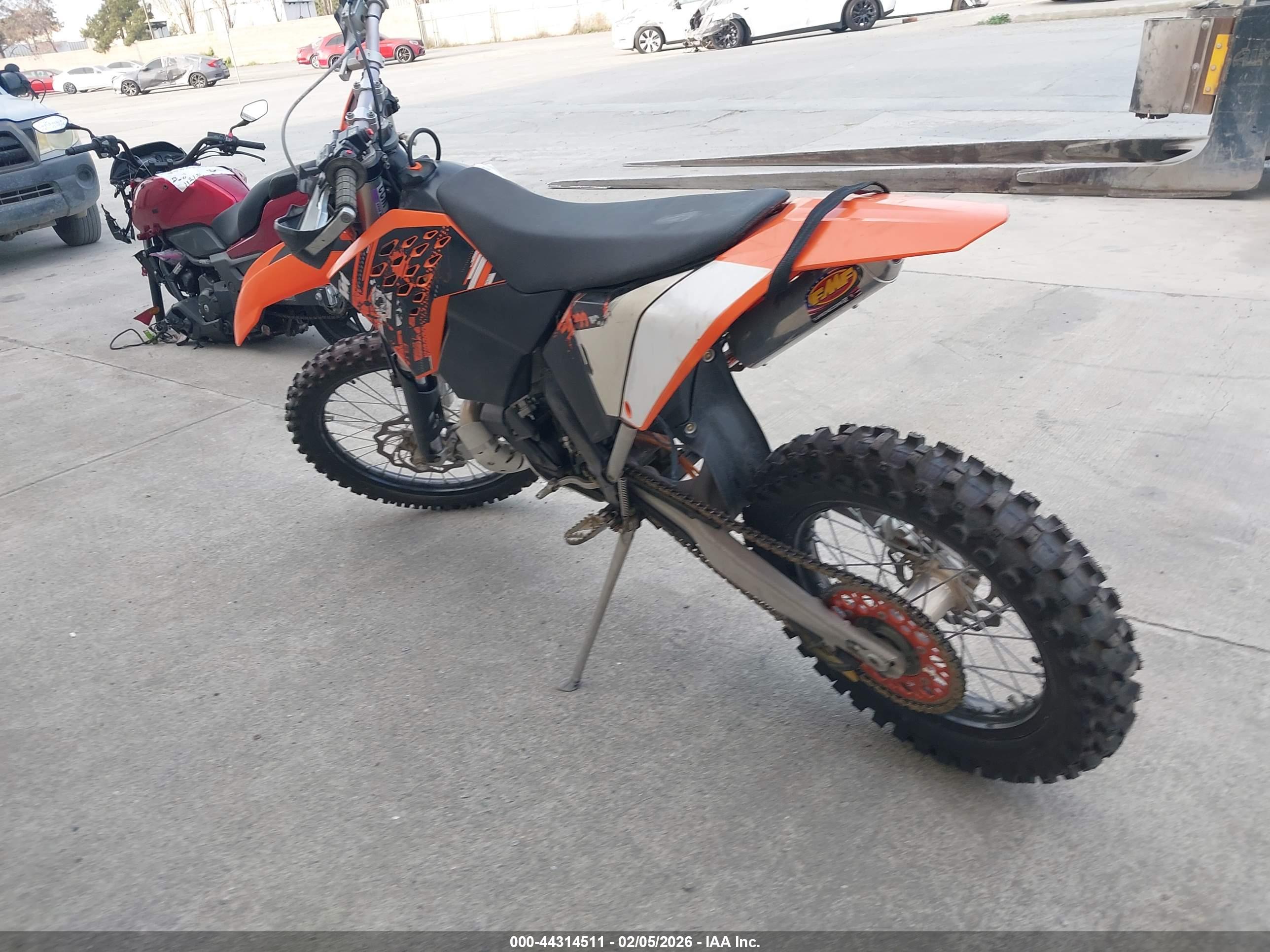 KTM 300 image 3