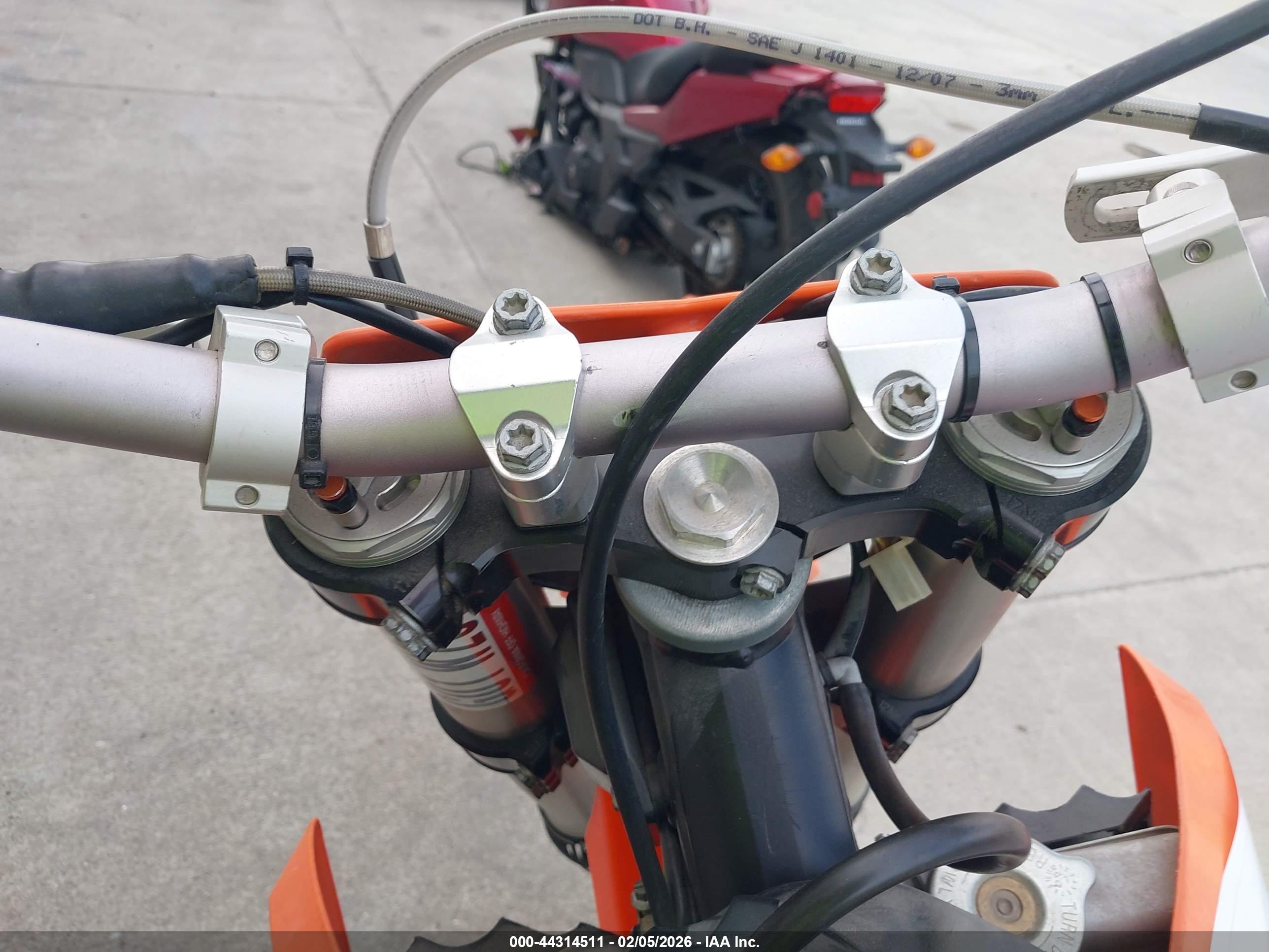 KTM 300 image 7