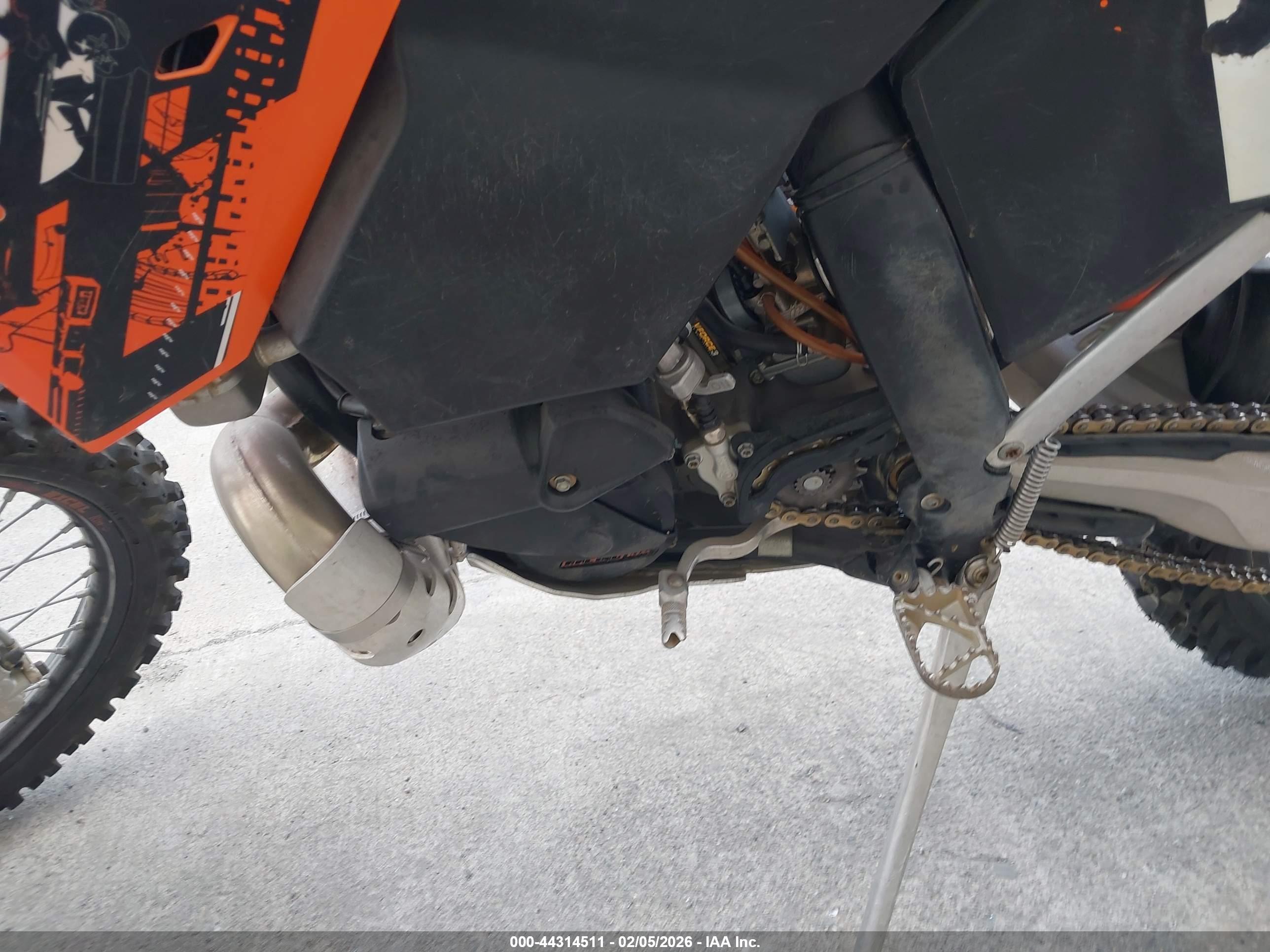 KTM 300 image 9