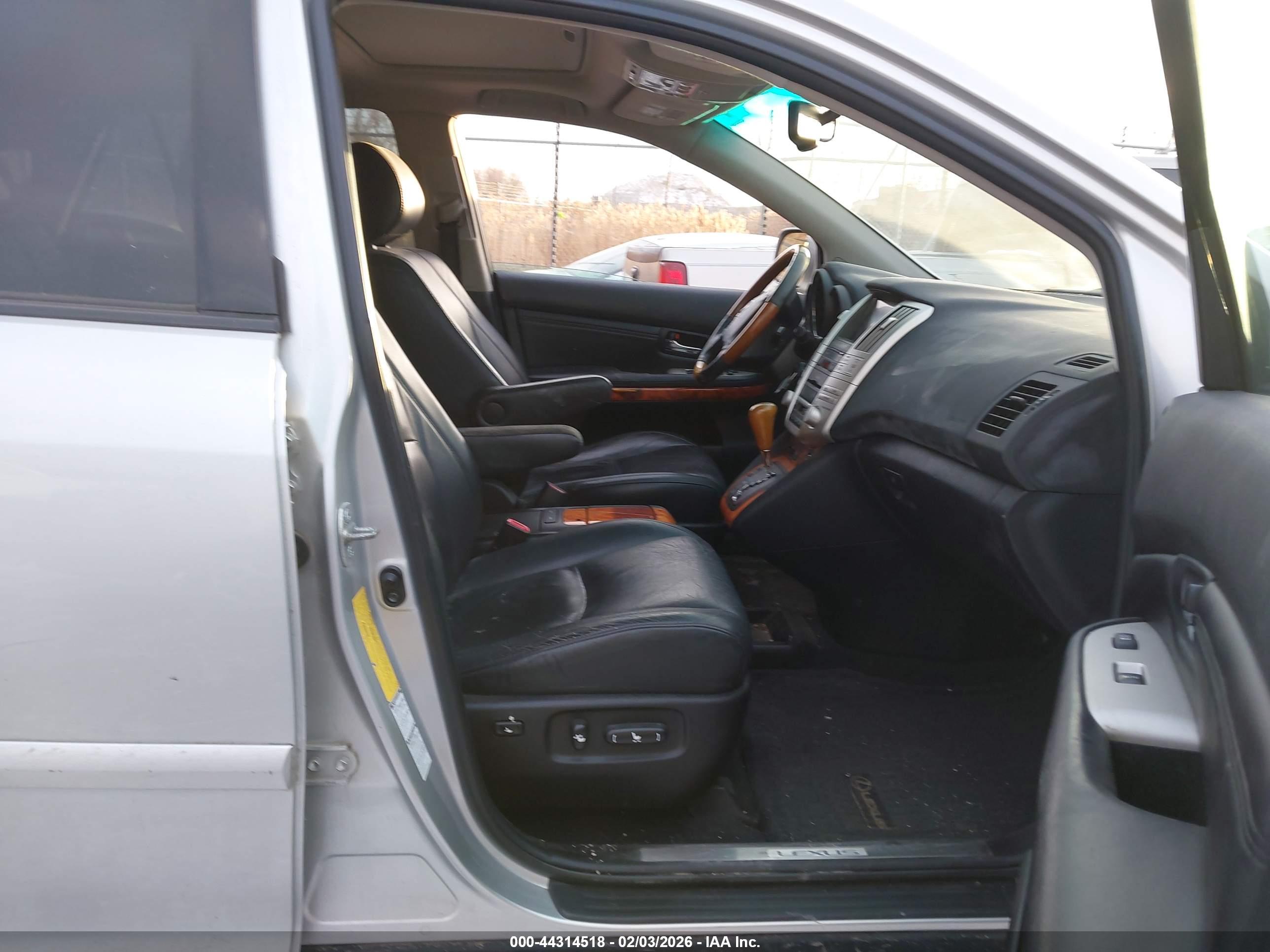 LEXUS RX image 5